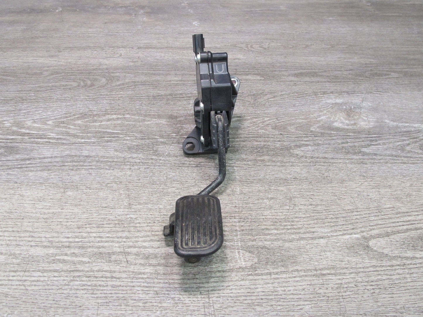 10-15 Lexus GSE20L IS350 IS250 Convertible RWD Gas Accelerator Pedal OEM