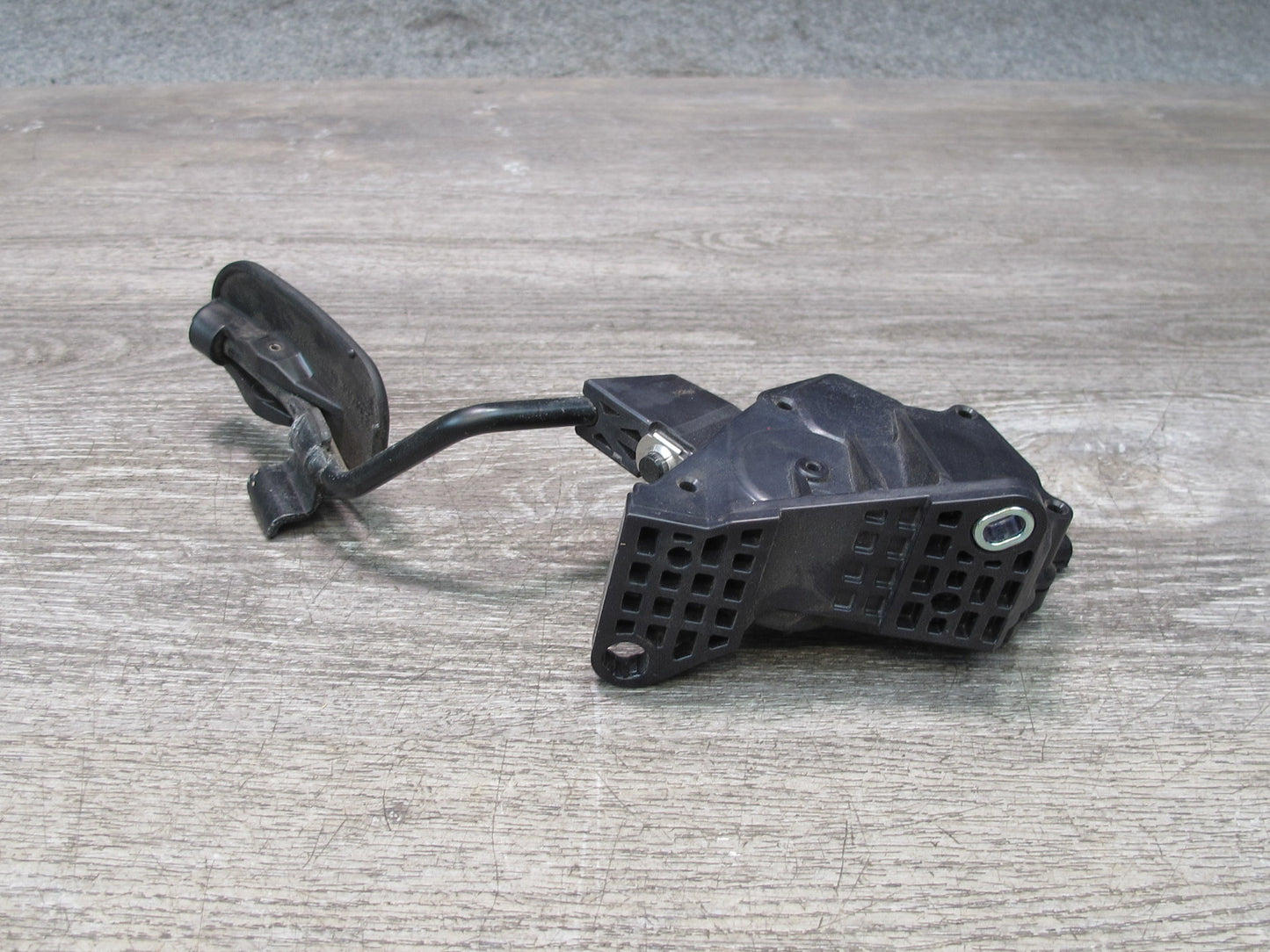 10-15 Lexus GSE20L IS350 IS250 Convertible RWD Gas Accelerator Pedal OEM