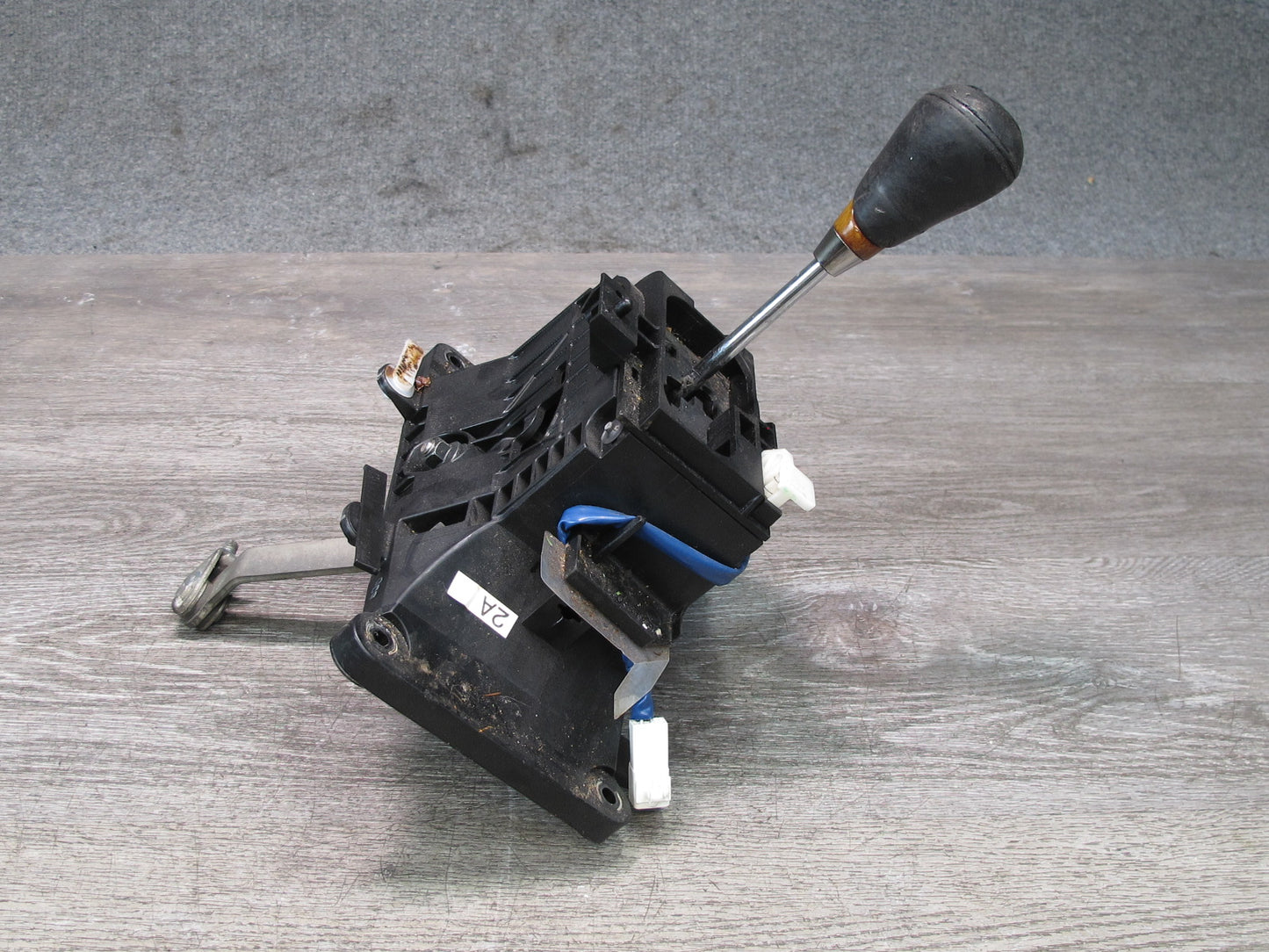 06-13 Lexus IS350 IS250 RWD A/T Automatic Transmission Shifter w Knob Assy OEM