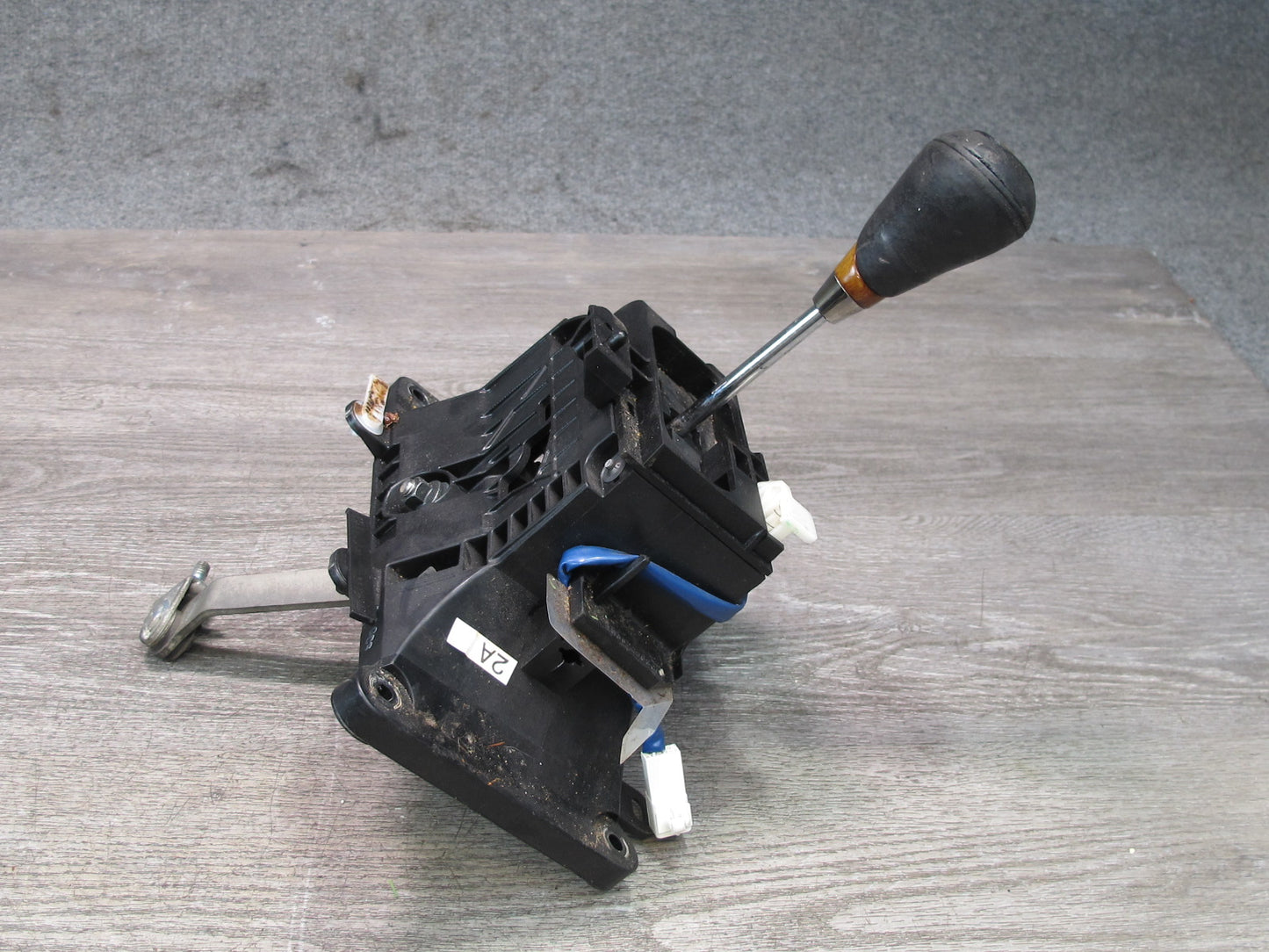 06-13 Lexus IS350 IS250 RWD A/T Automatic Transmission Shifter w Knob Assy OEM