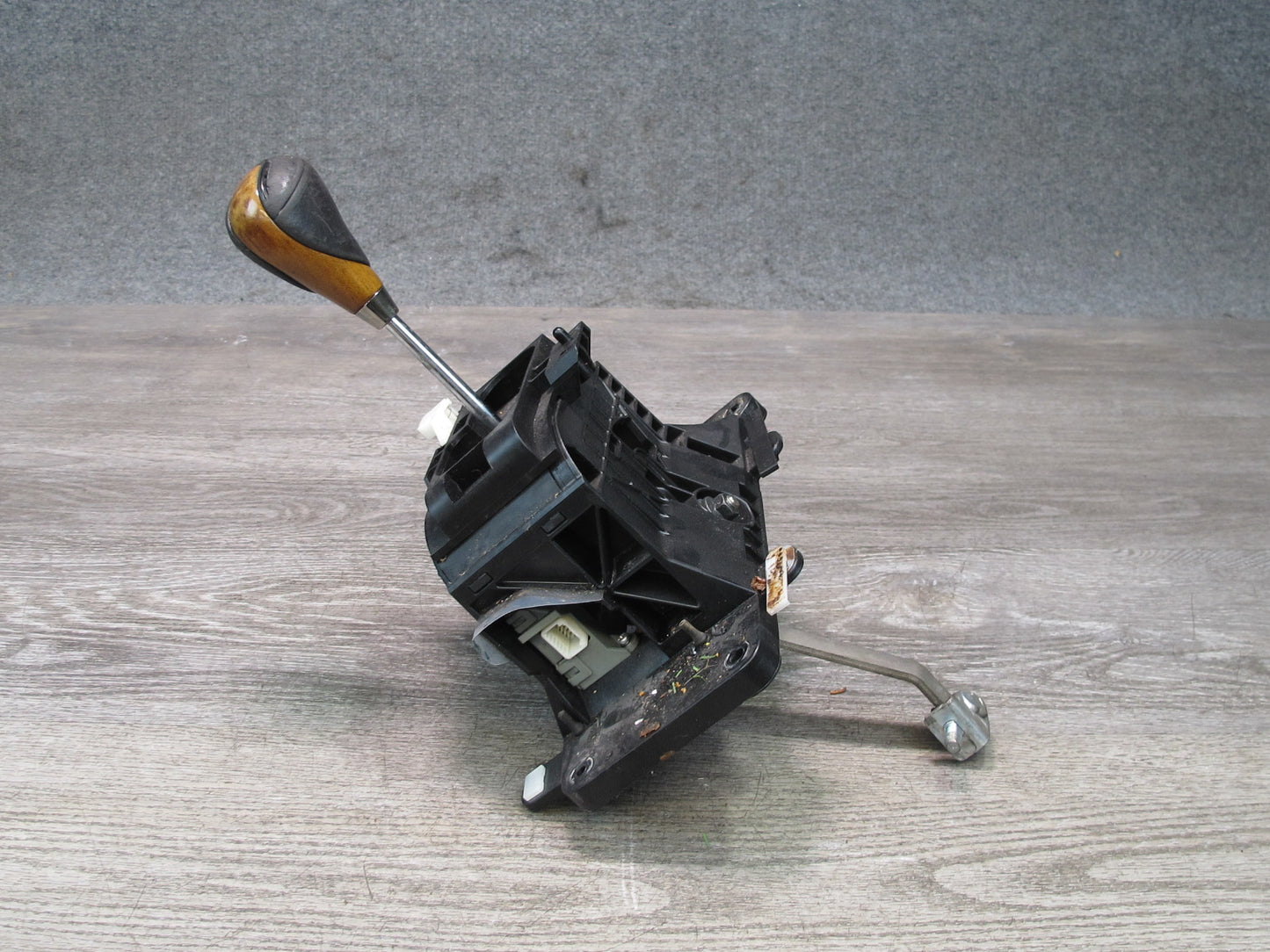 06-13 Lexus IS350 IS250 RWD A/T Automatic Transmission Shifter w Knob Assy OEM