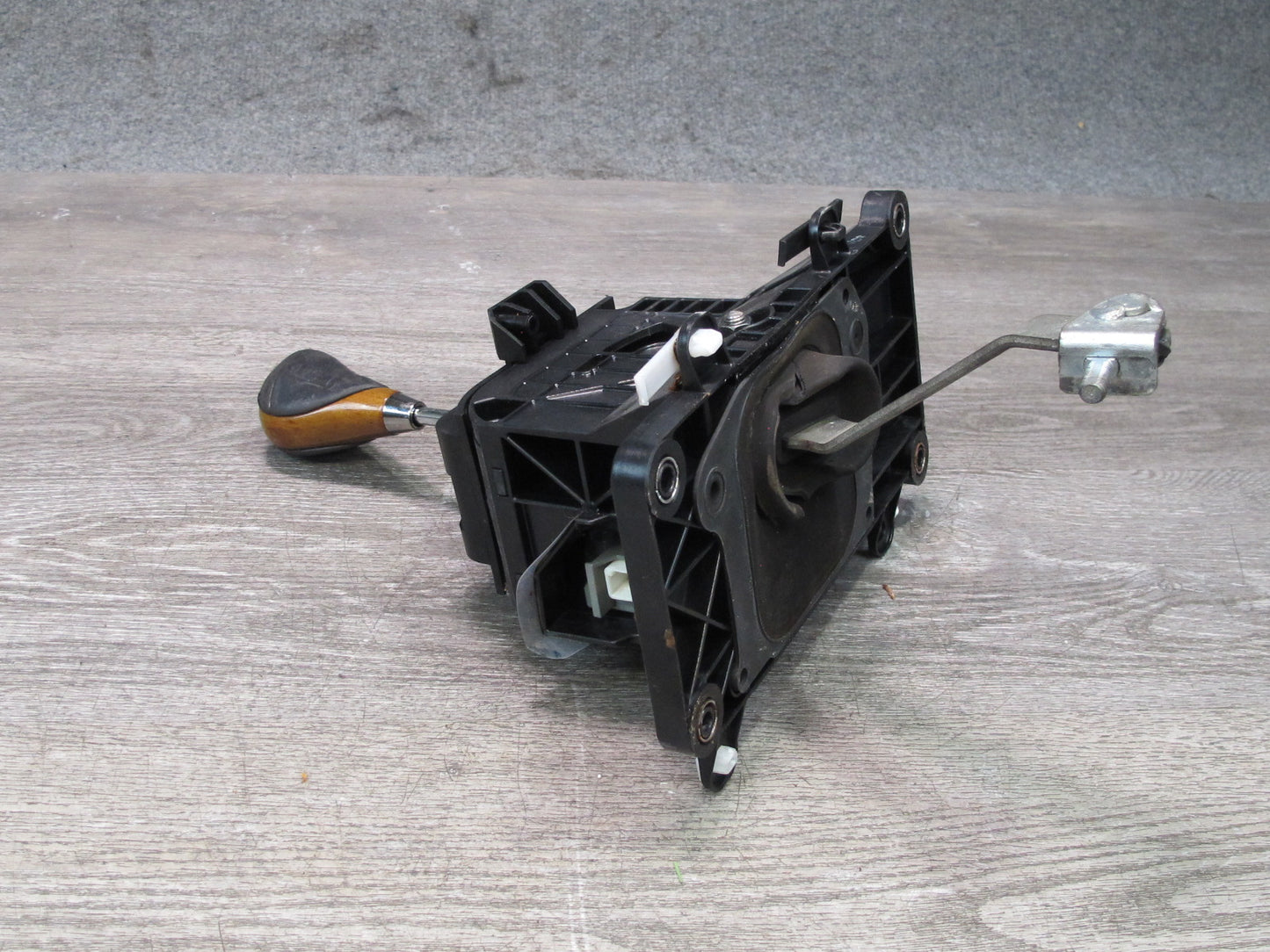 06-13 Lexus IS350 IS250 RWD A/T Automatic Transmission Shifter w Knob Assy OEM