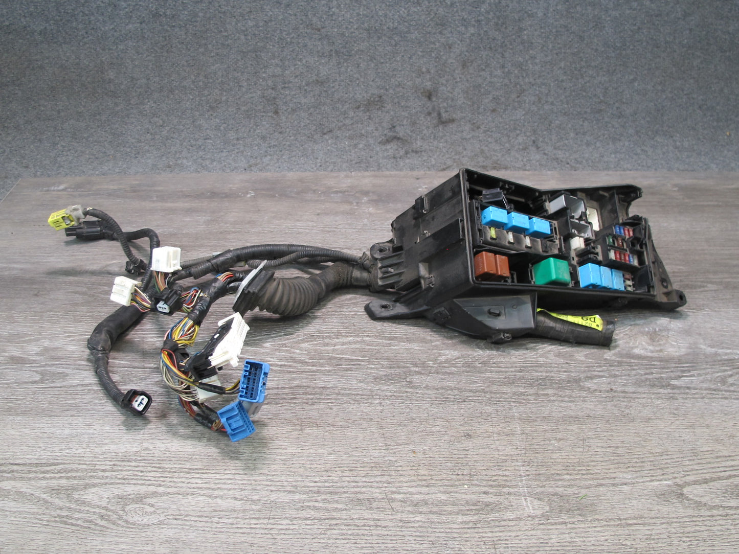 10-15 Lexus IS350 IS250 Convertible Engine Bay Power Fuse Junction Box OEM