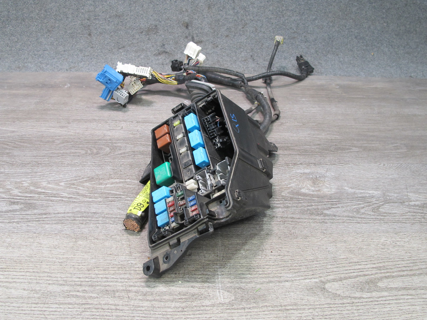 10-15 Lexus IS350 IS250 Convertible Engine Bay Power Fuse Junction Box OEM