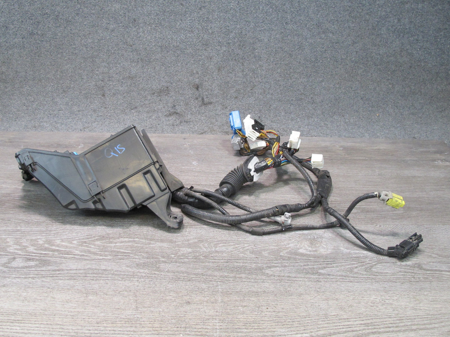 10-15 Lexus IS350 IS250 Convertible Engine Bay Power Fuse Junction Box OEM