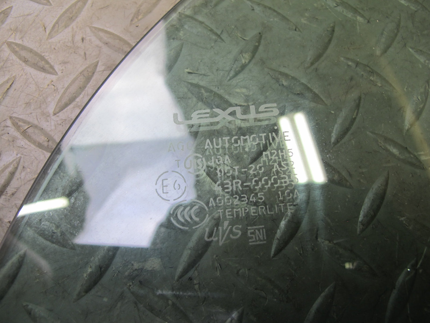 10-15 Lexus IS350 IS250 Convertible Rear Right Side Quarter Window Glass OEM