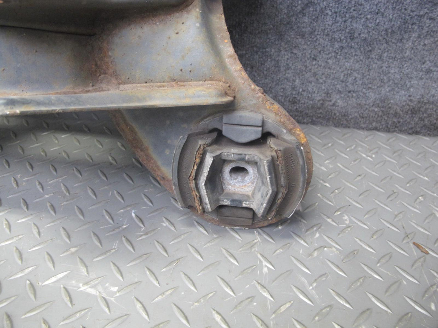 05-11 Mercedes R171 SLK350 Rear Suspension Subframe Crossmember Carrier OEM