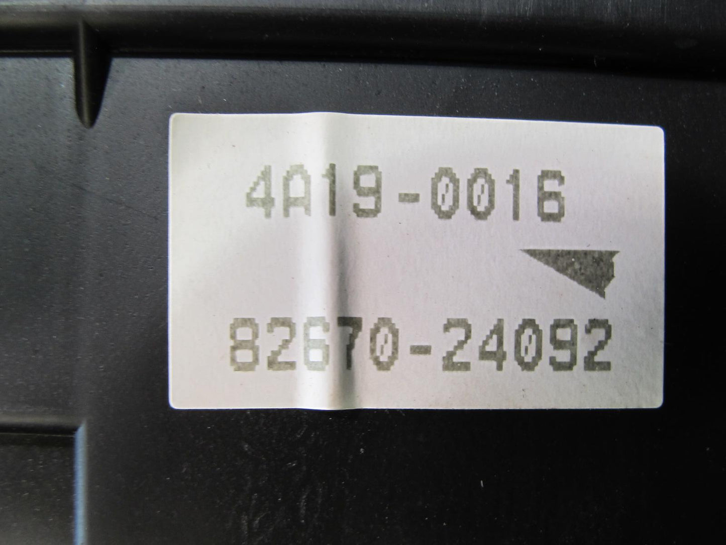 02-10 Lexus Z40 SC430 Rear Trunk Fuse Relay Box Module 82670-24092 OEM