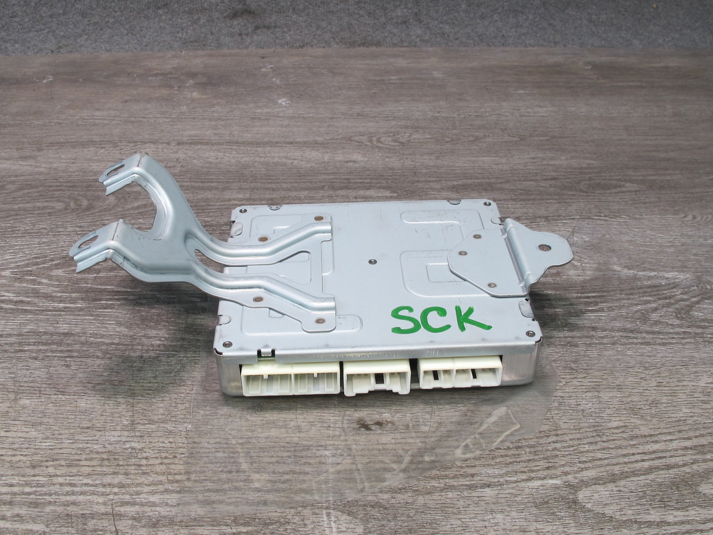 02-08 Lexus Z40 SC430 Convertible TOP Roof Control Module 89720-24010 OEM