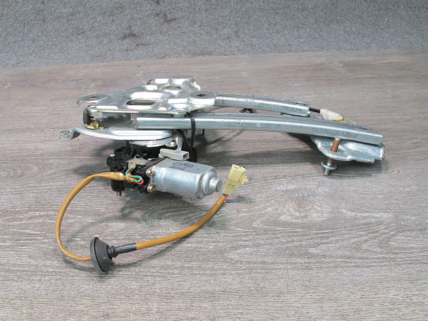 02-10 Lexus Z40 SC430 Rear Left Quarter Window Regulator w Motor OEM