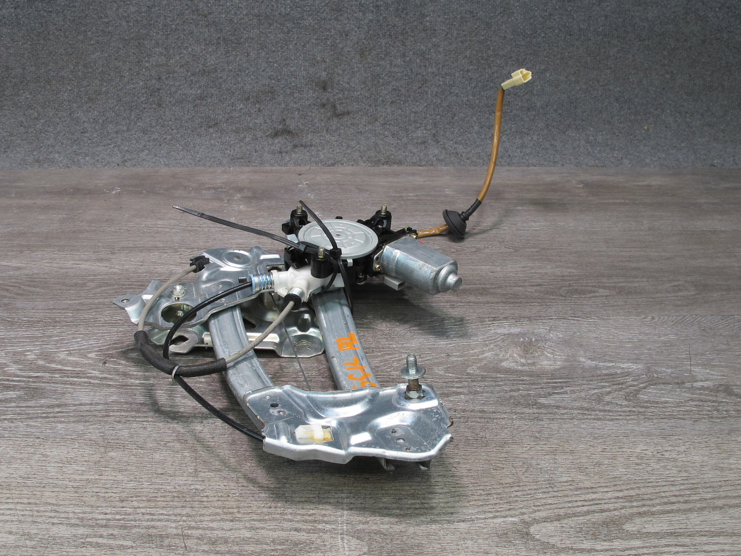 02-10 Lexus Z40 SC430 Rear Left Quarter Window Regulator w Motor OEM
