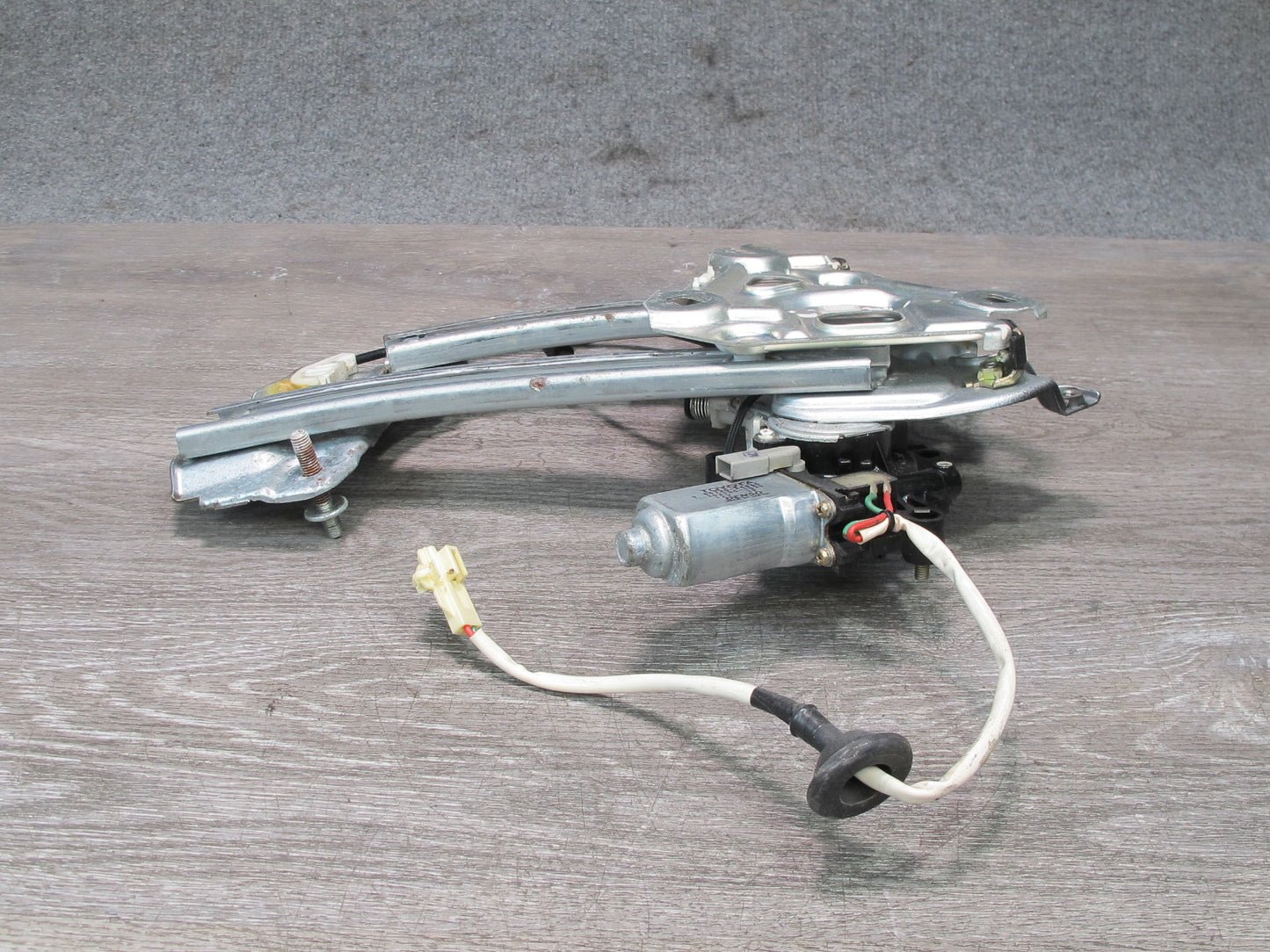 02-10 Lexus Z40 SC430 Rear Right Quarter Window Regulator w Motor OEM
