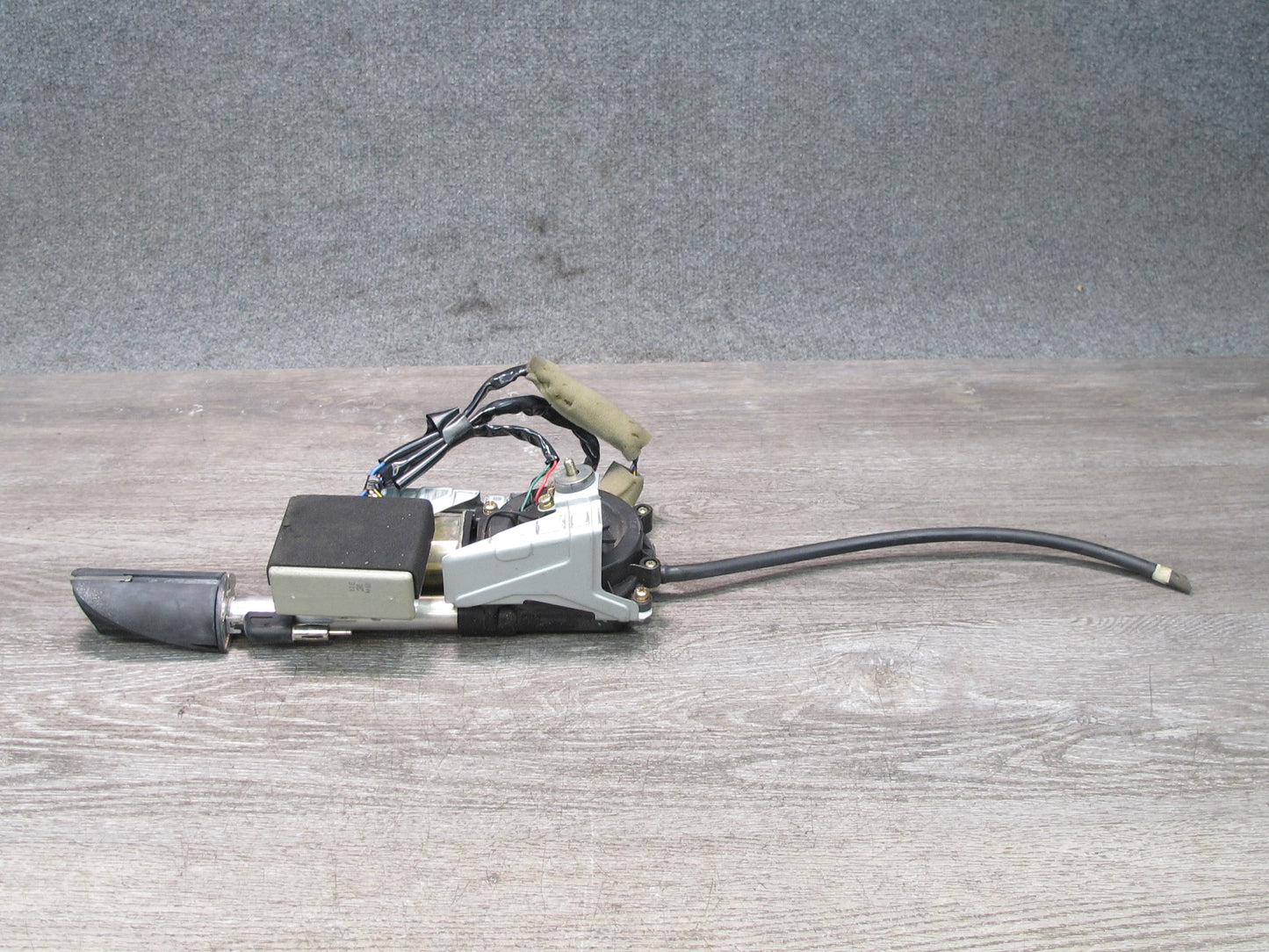02-10 Lexus Z40 SC430 Exterior Power Radio Antenna Assembly 86309-24041 OEM