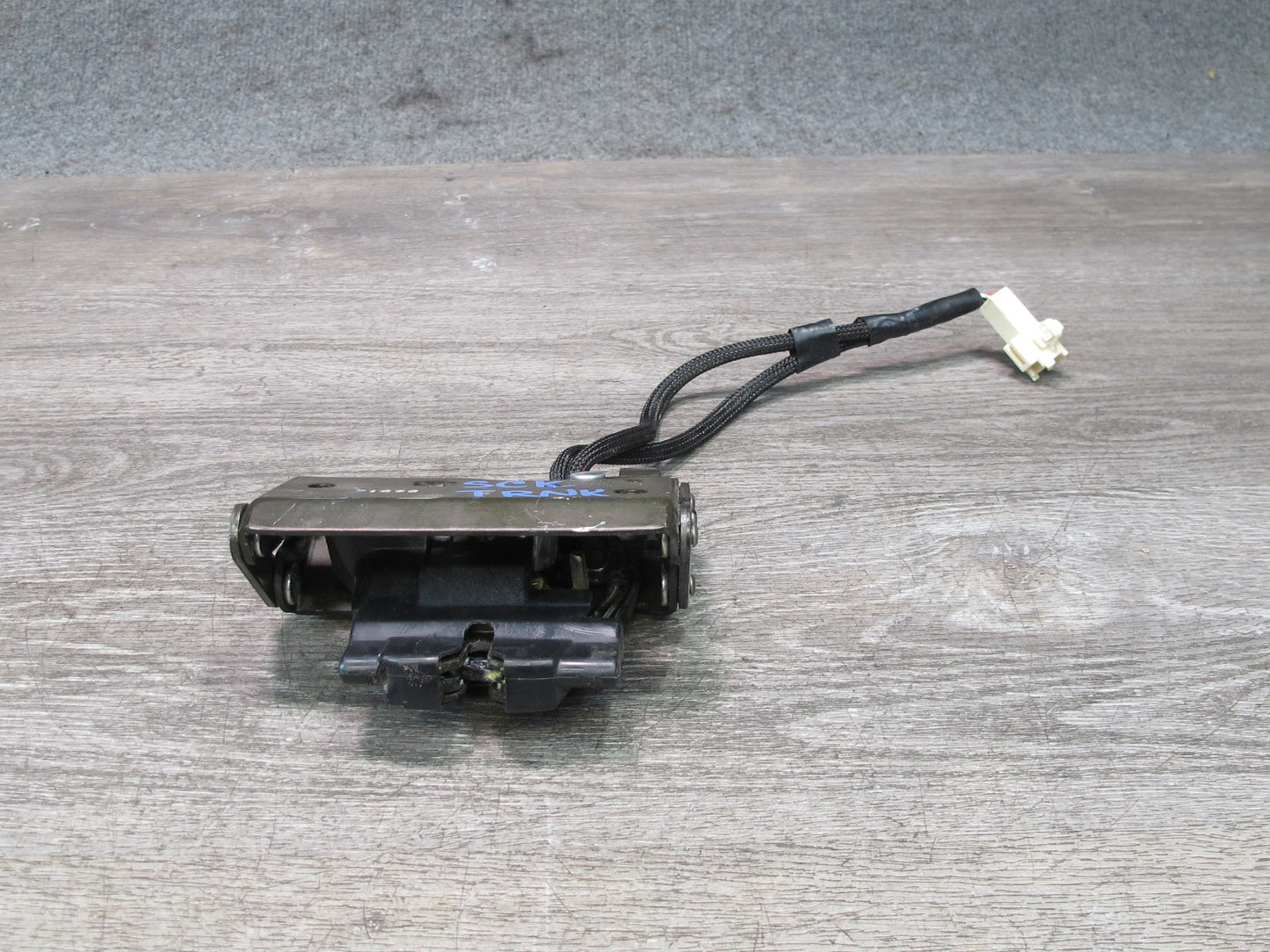 02-10 Lexus Z40 SC430 Rear Trunk Lid Lock Latch Actuator OEM
