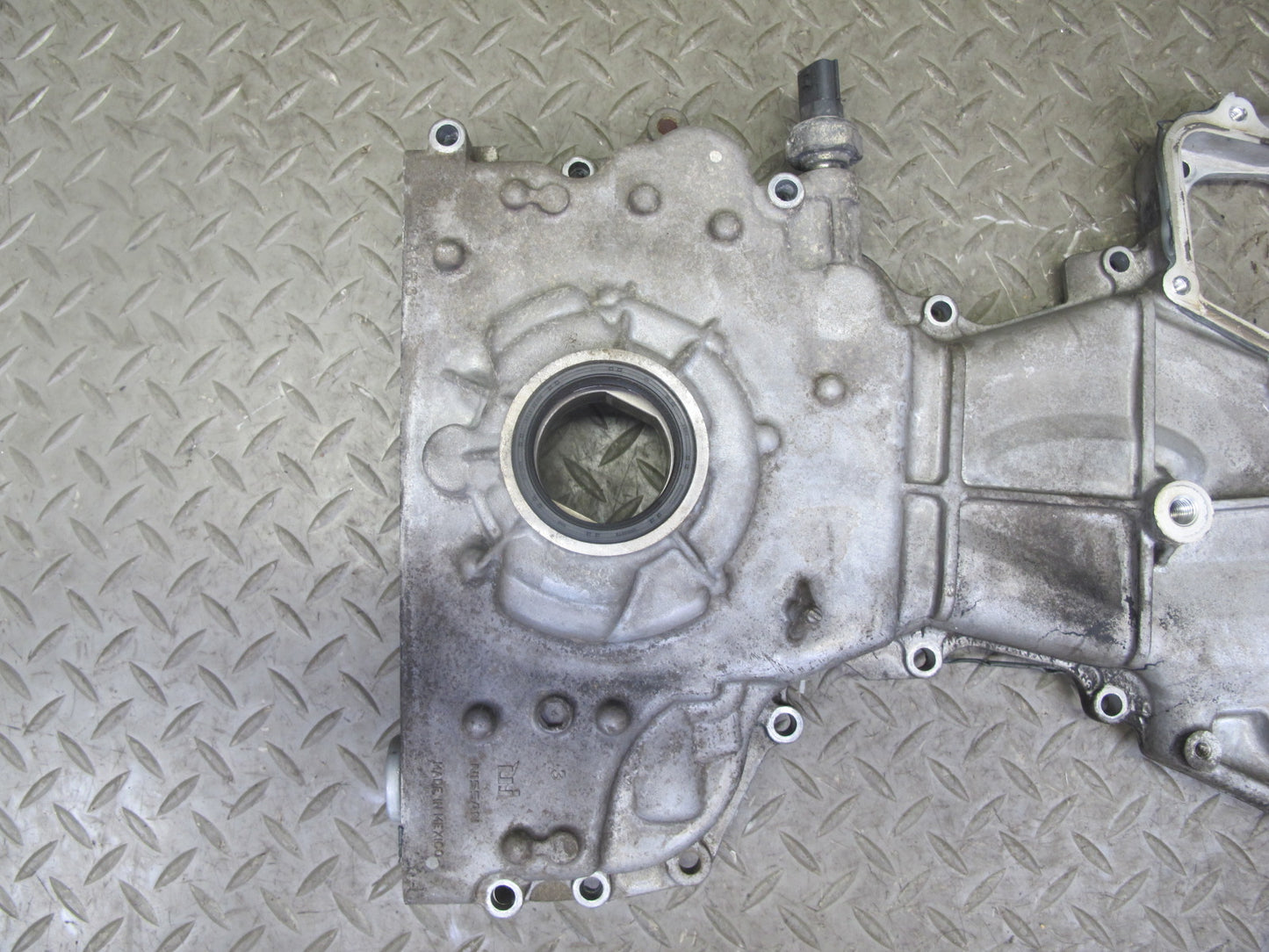 2014-2017 Infiniti QX60 2.5L Hybrid QR25DER Engine Timing Chain Cover