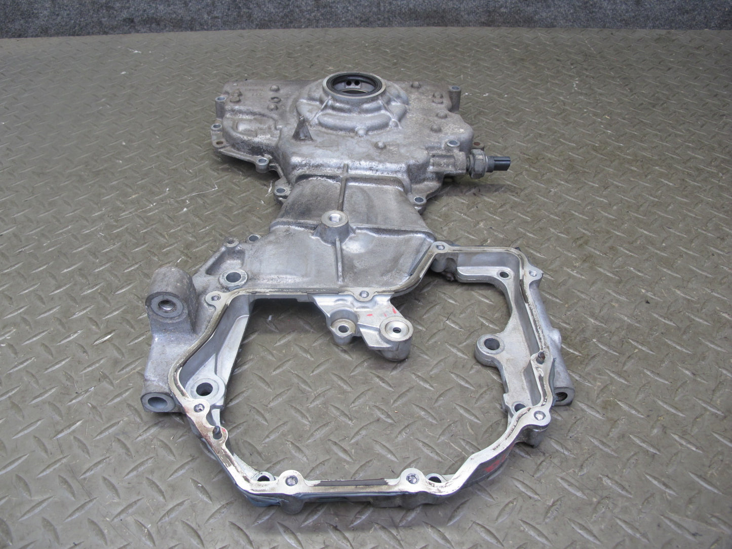 2014-2017 Infiniti QX60 2.5L Hybrid QR25DER Engine Timing Chain Cover