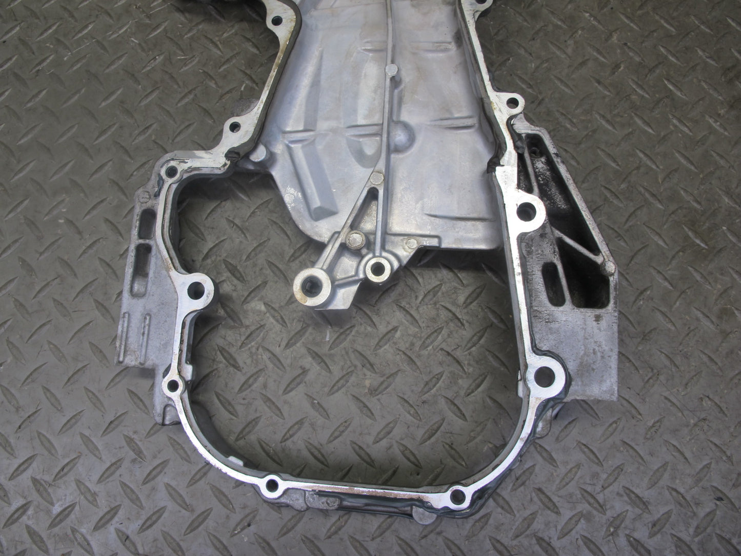 2014-2017 Infiniti QX60 2.5L Hybrid QR25DER Engine Timing Chain Cover
