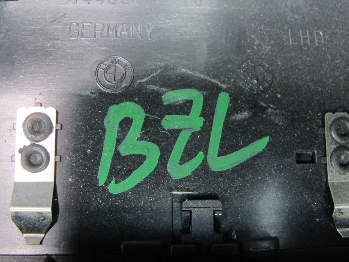 09-13 BMW E89 Z4 Set of 3 Front Left Center Right Dash A/C Air Vent Grille OEM