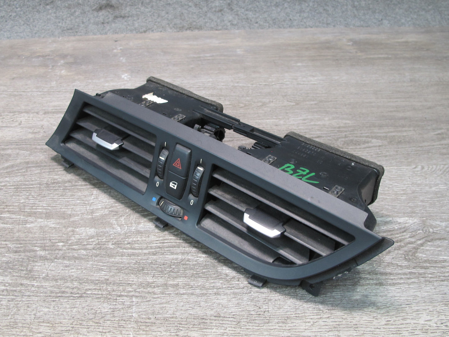 09-13 BMW E89 Z4 Set of 3 Front Left Center Right Dash A/C Air Vent Grille OEM