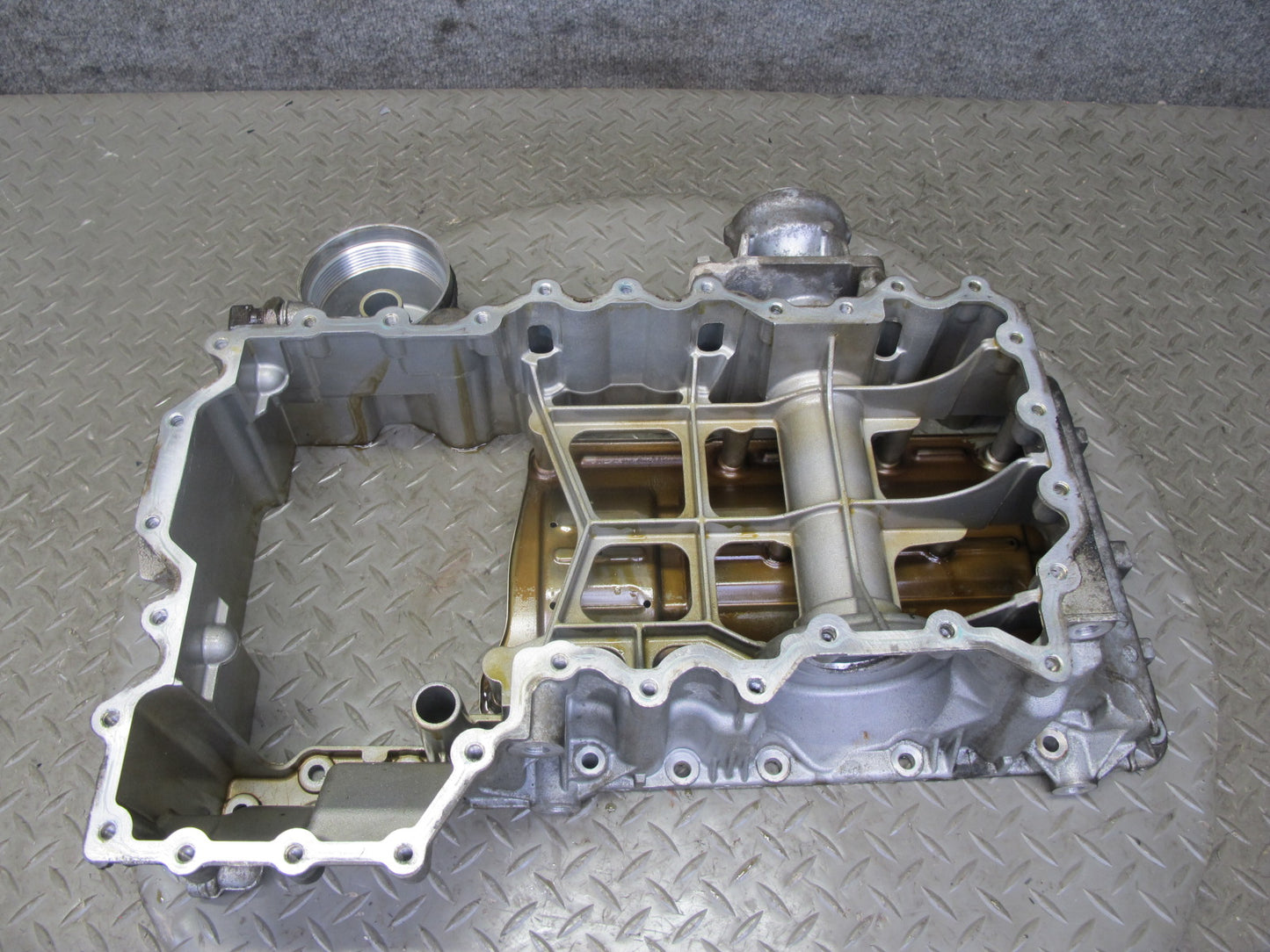 11-16 BMW F12 F13 F10 550i N63 4.4L AWD Engine Upper Oil Pan 103K Miles OEM