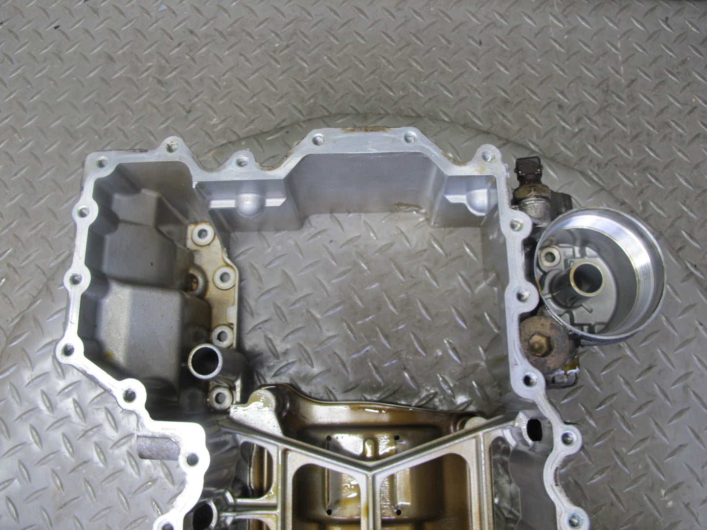 11-16 BMW F12 F13 F10 550i N63 4.4L AWD Engine Upper Oil Pan 103K Miles OEM