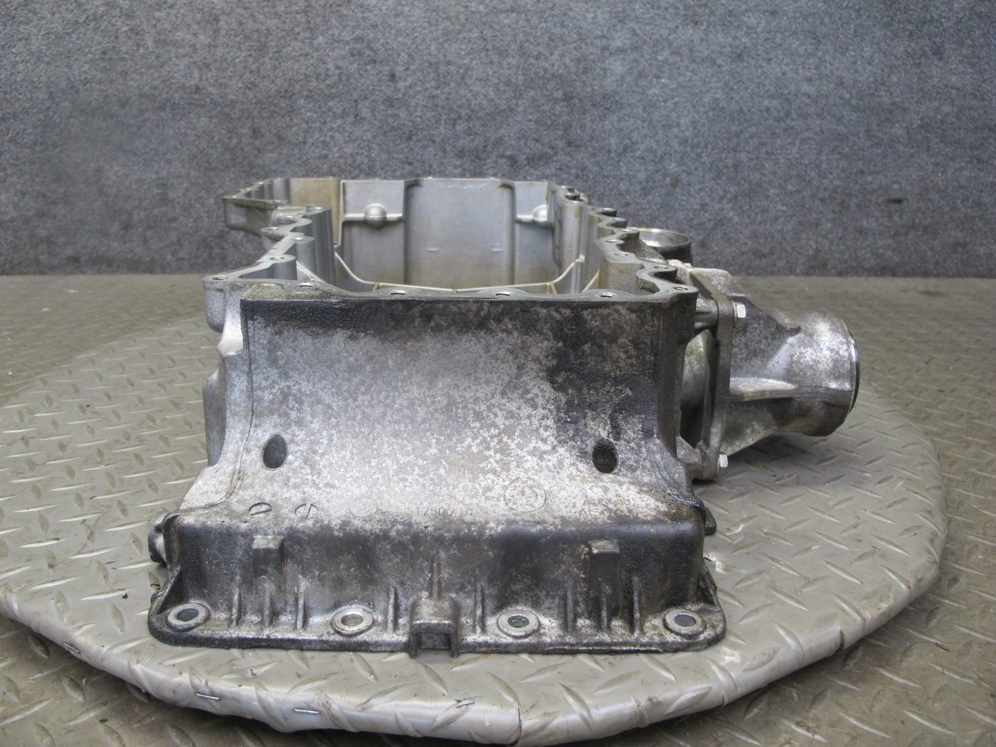 11-16 BMW F12 F13 F10 550i N63 4.4L AWD Engine Upper Oil Pan 103K Miles OEM