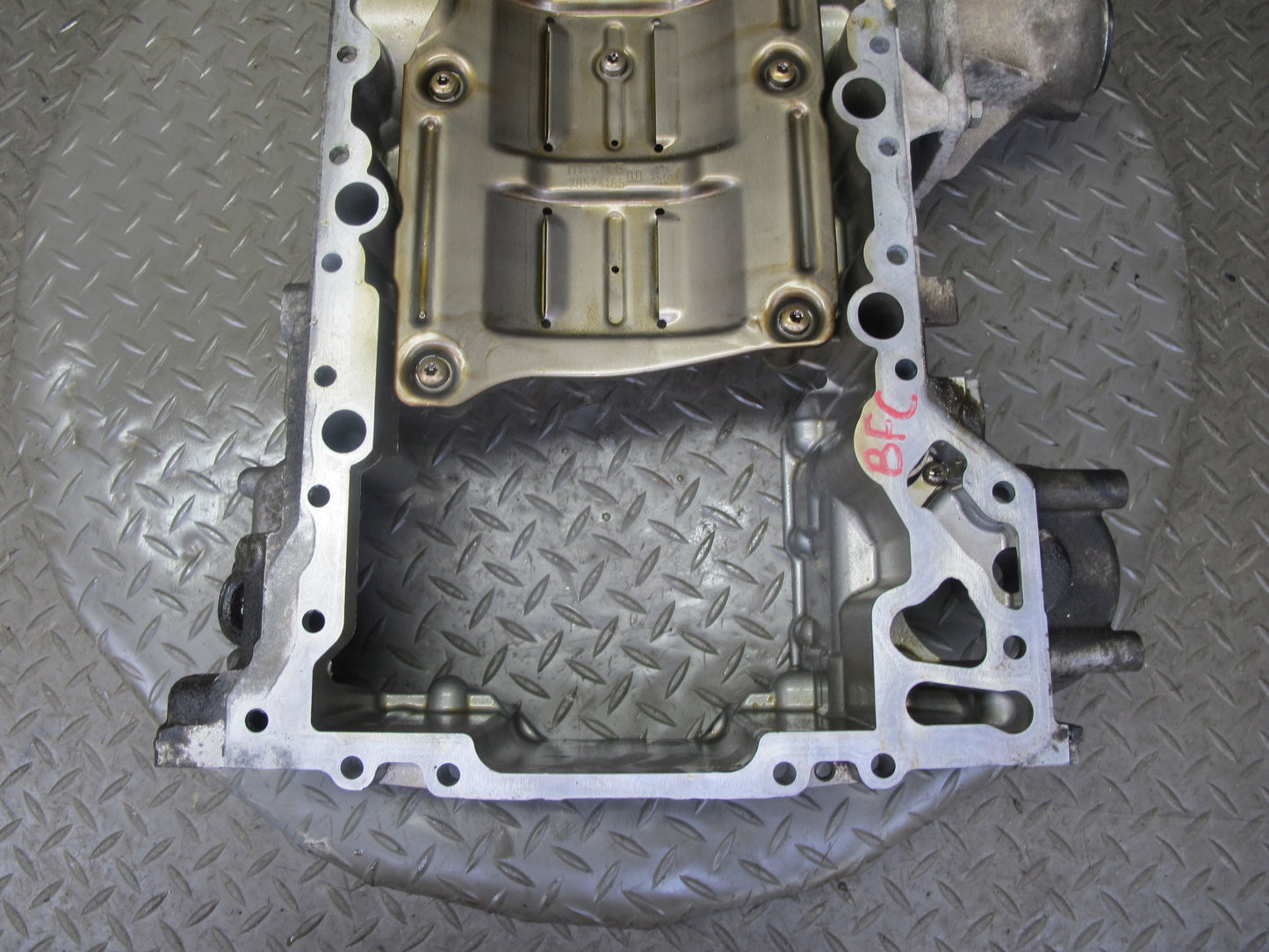 11-16 BMW F12 F13 F10 550i N63 4.4L AWD Engine Upper Oil Pan 103K Miles OEM