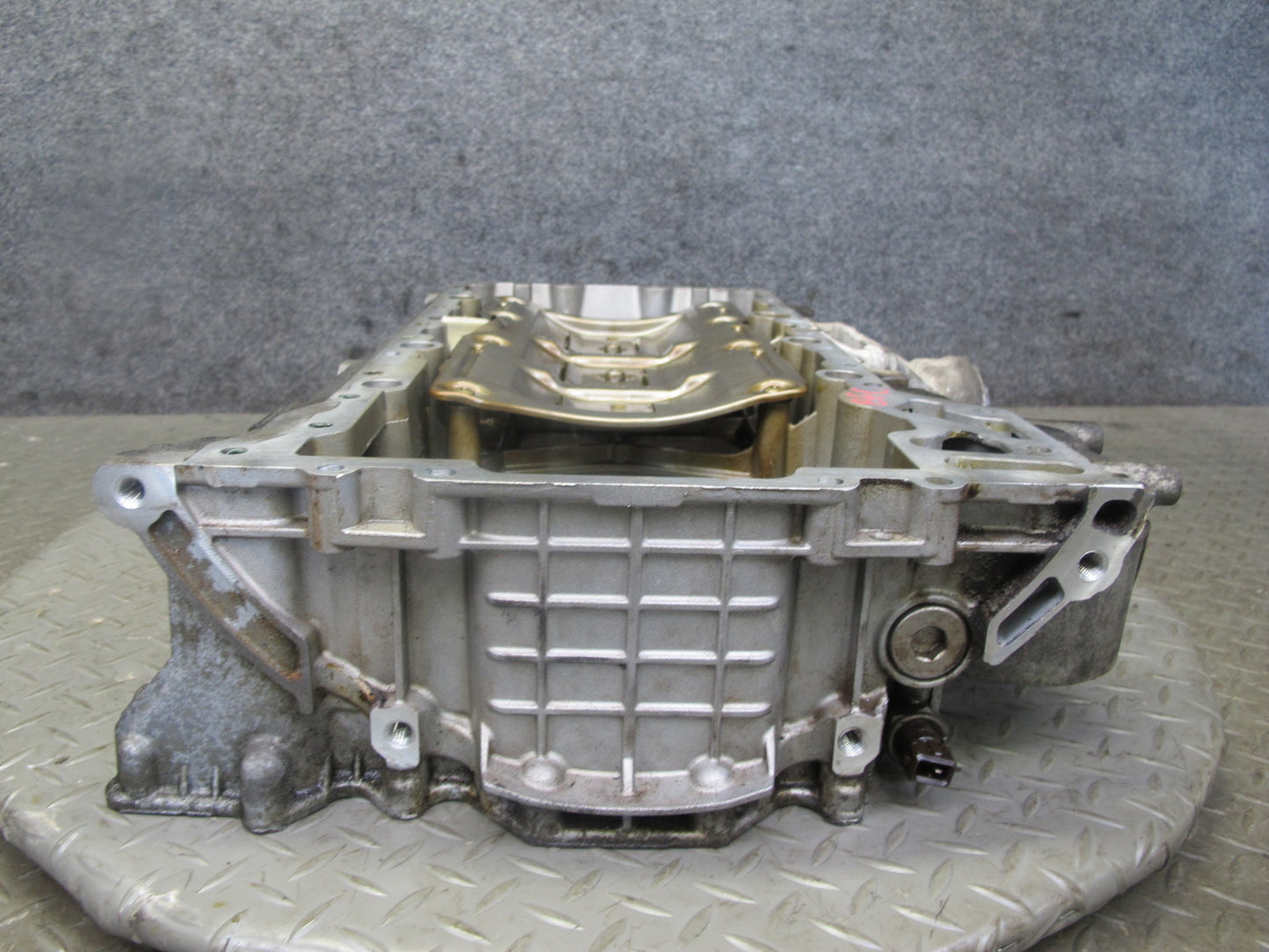 11-16 BMW F12 F13 F10 550i N63 4.4L AWD Engine Upper Oil Pan 103K Miles OEM