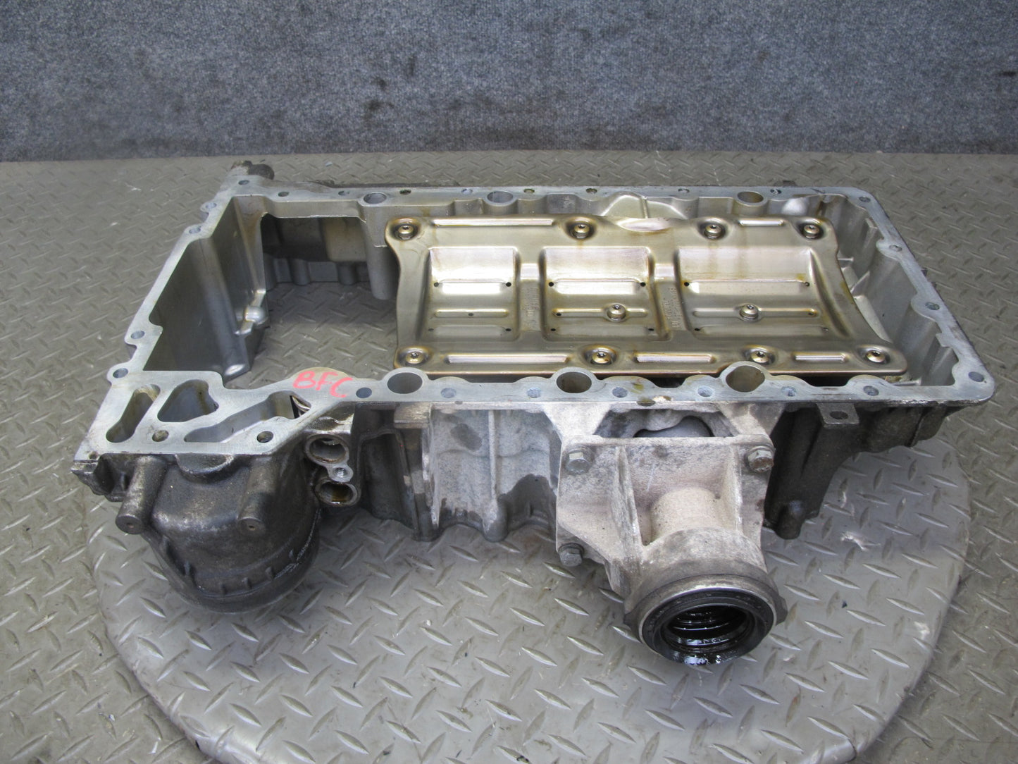 11-16 BMW F12 F13 F10 550i N63 4.4L AWD Engine Upper Oil Pan 103K Miles OEM