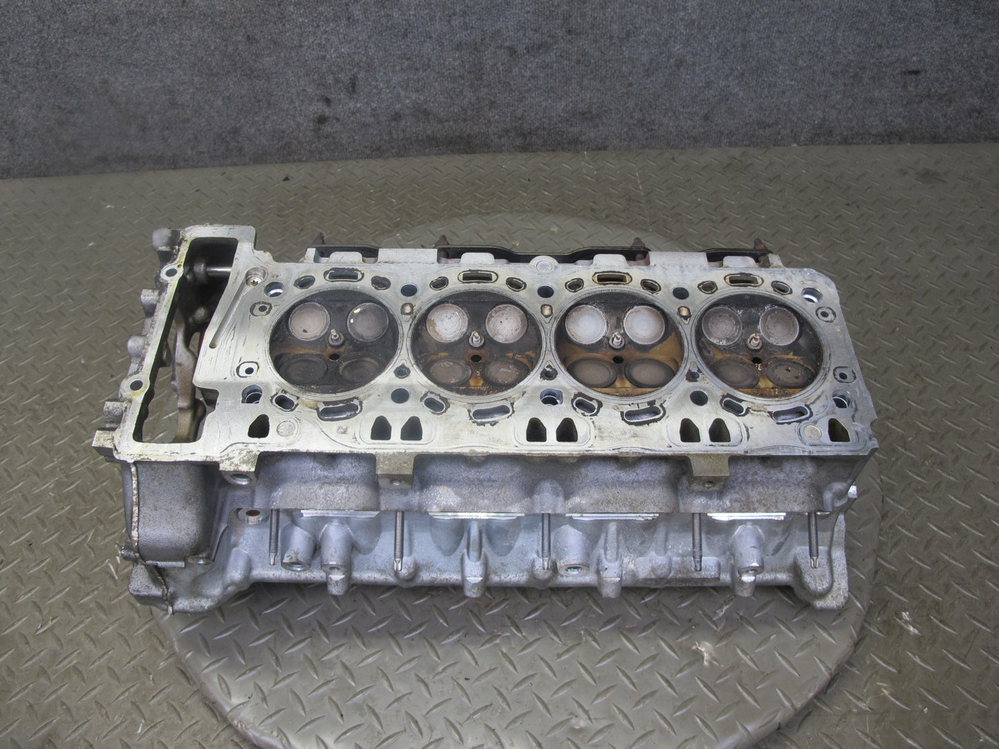 11-13 BMW F10 550i N63 Engine Motor Right Cylinder Head w Camshafts 103K OEM