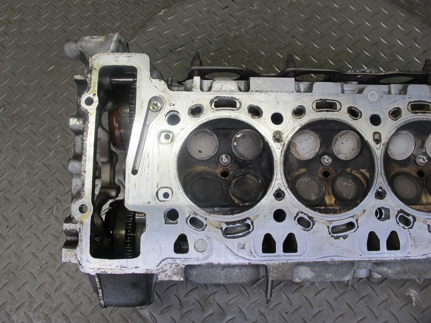 11-13 BMW F10 550i N63 Engine Motor Right Cylinder Head w Camshafts 103K OEM