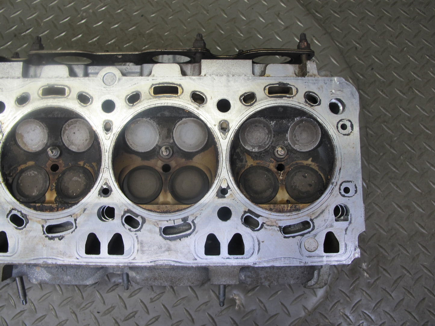 11-13 BMW F10 550i N63 Engine Motor Right Cylinder Head w Camshafts 103K OEM