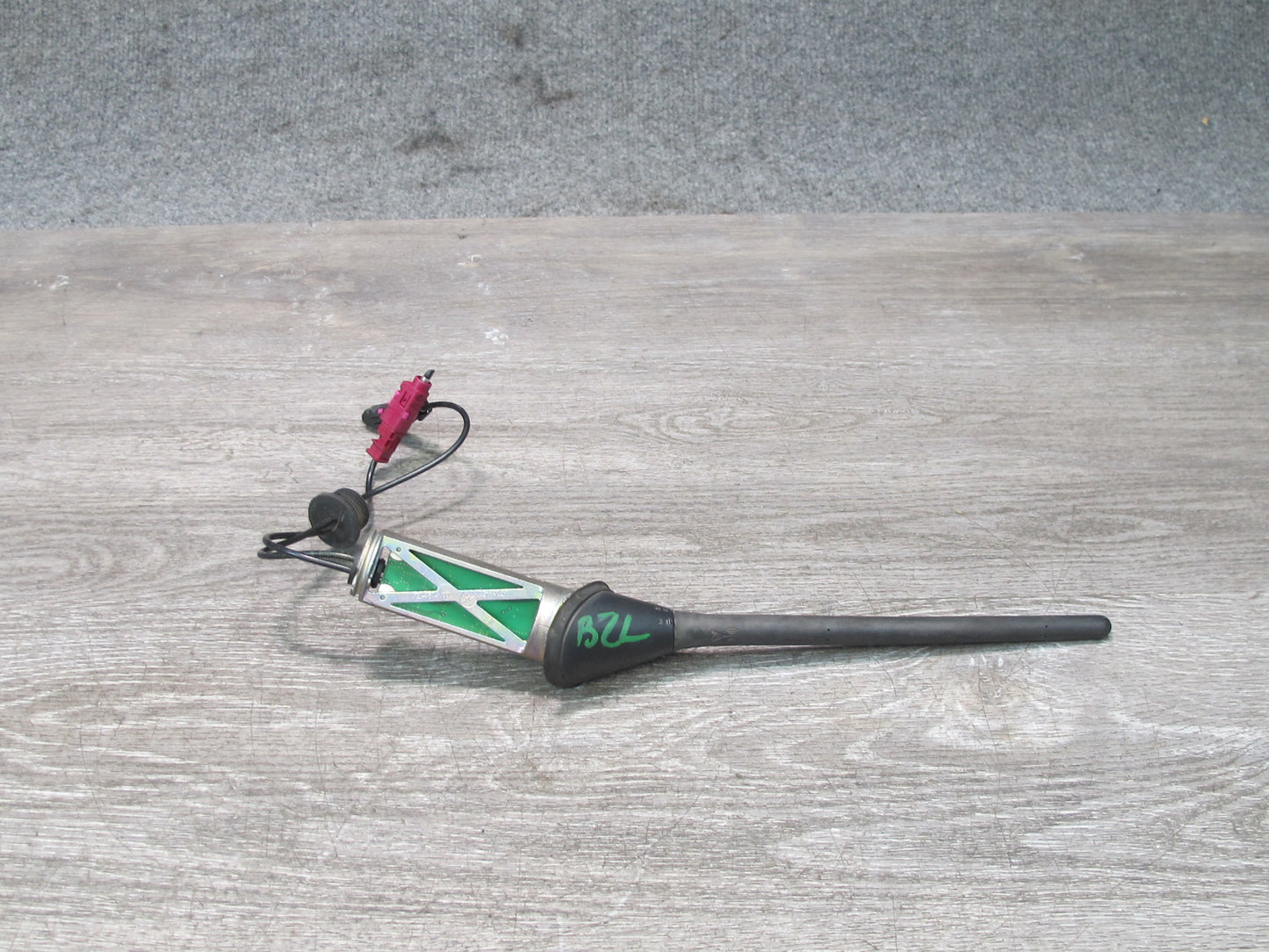 09-16 BMW E89 Z4 Radio Antenna OEM