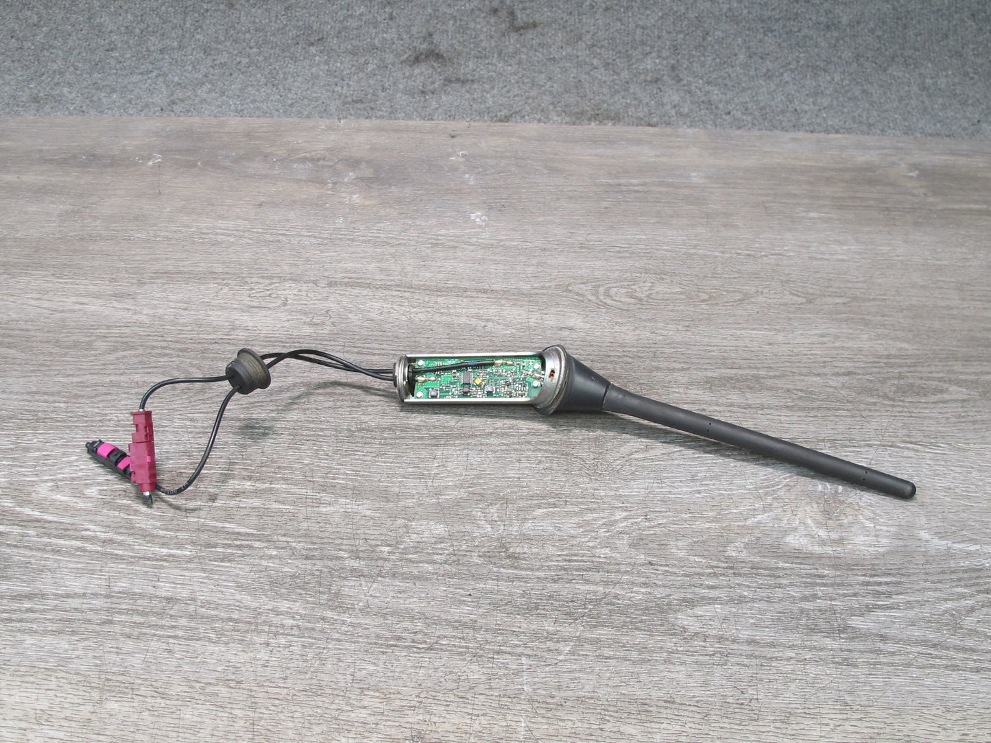 09-16 BMW E89 Z4 Radio Antenna OEM
