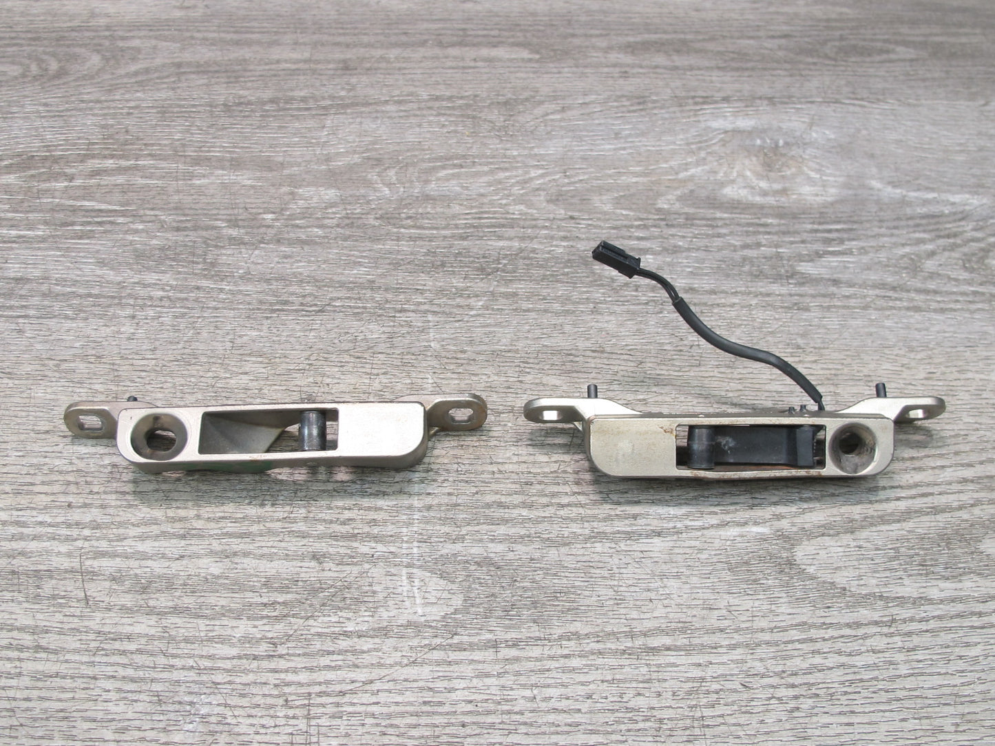 09-16 BMW E89 Z4 Convertible TOP Roof Lock Latch Striker Plate Set OEM