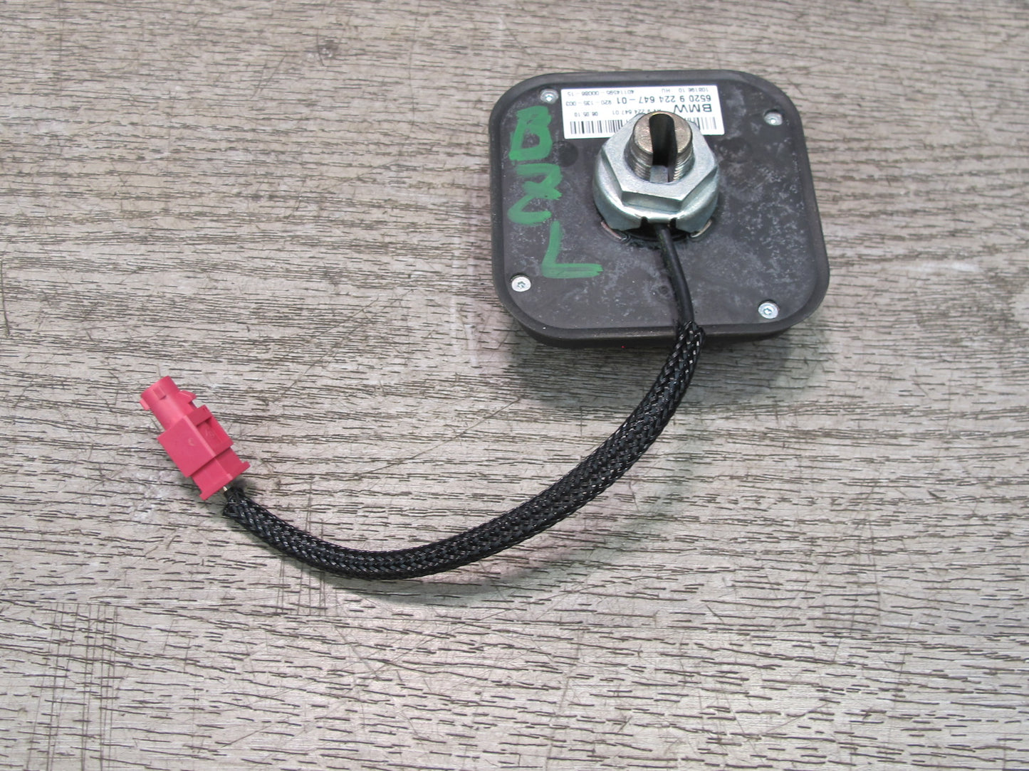09-16 BMW E89 Z4 Satellite Radio Antenna 9224647 OEM