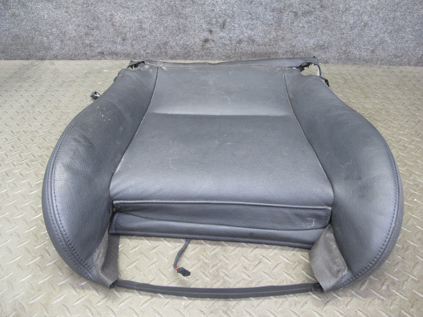 09-16 BMW E89 Z4 Front Right Sport Seat Lower Leather Cushion OEM
