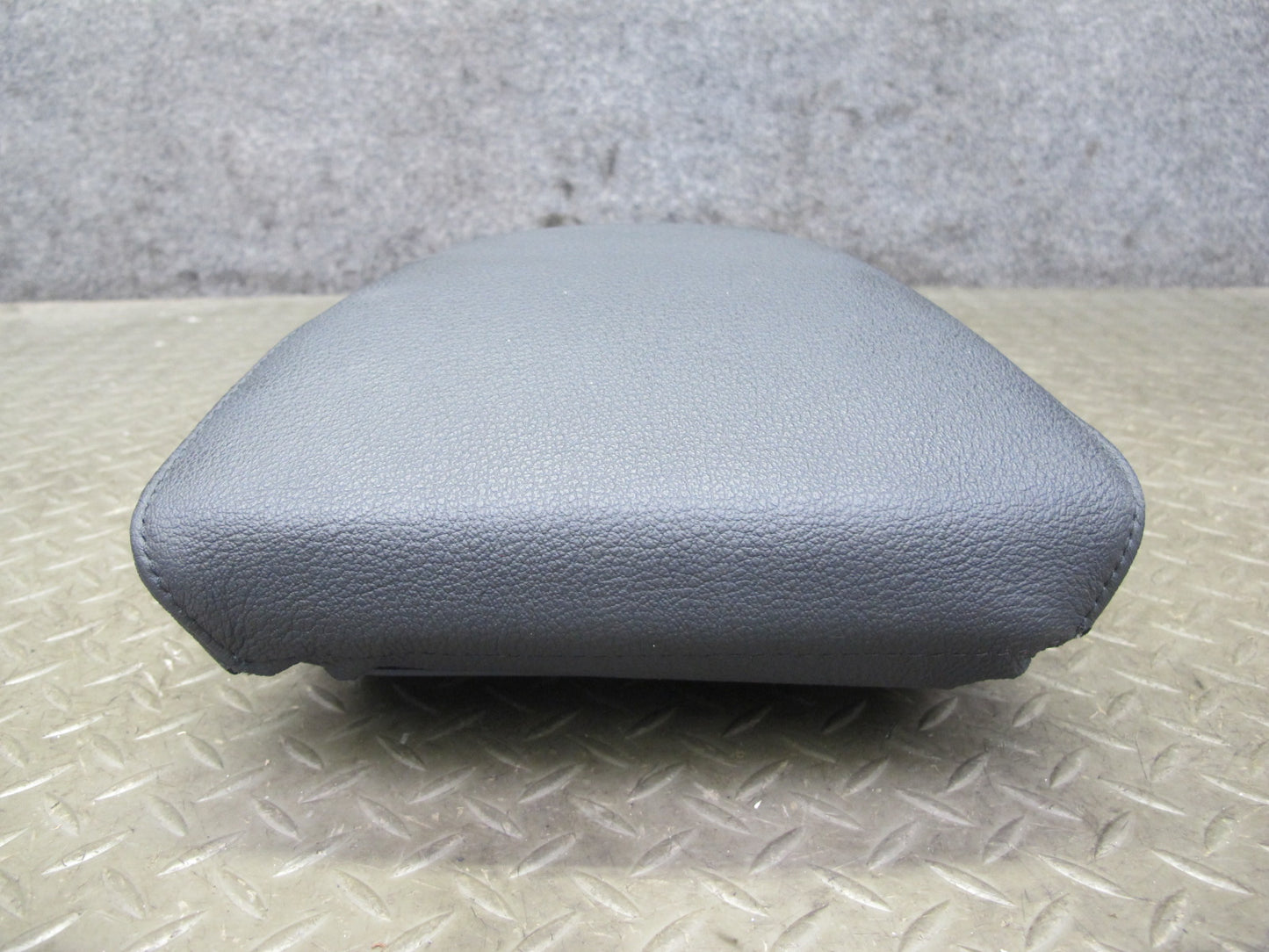 09-16 BMW E89 Z4 Set of 2 Front Left & Right Seat Leather Headrest OEM