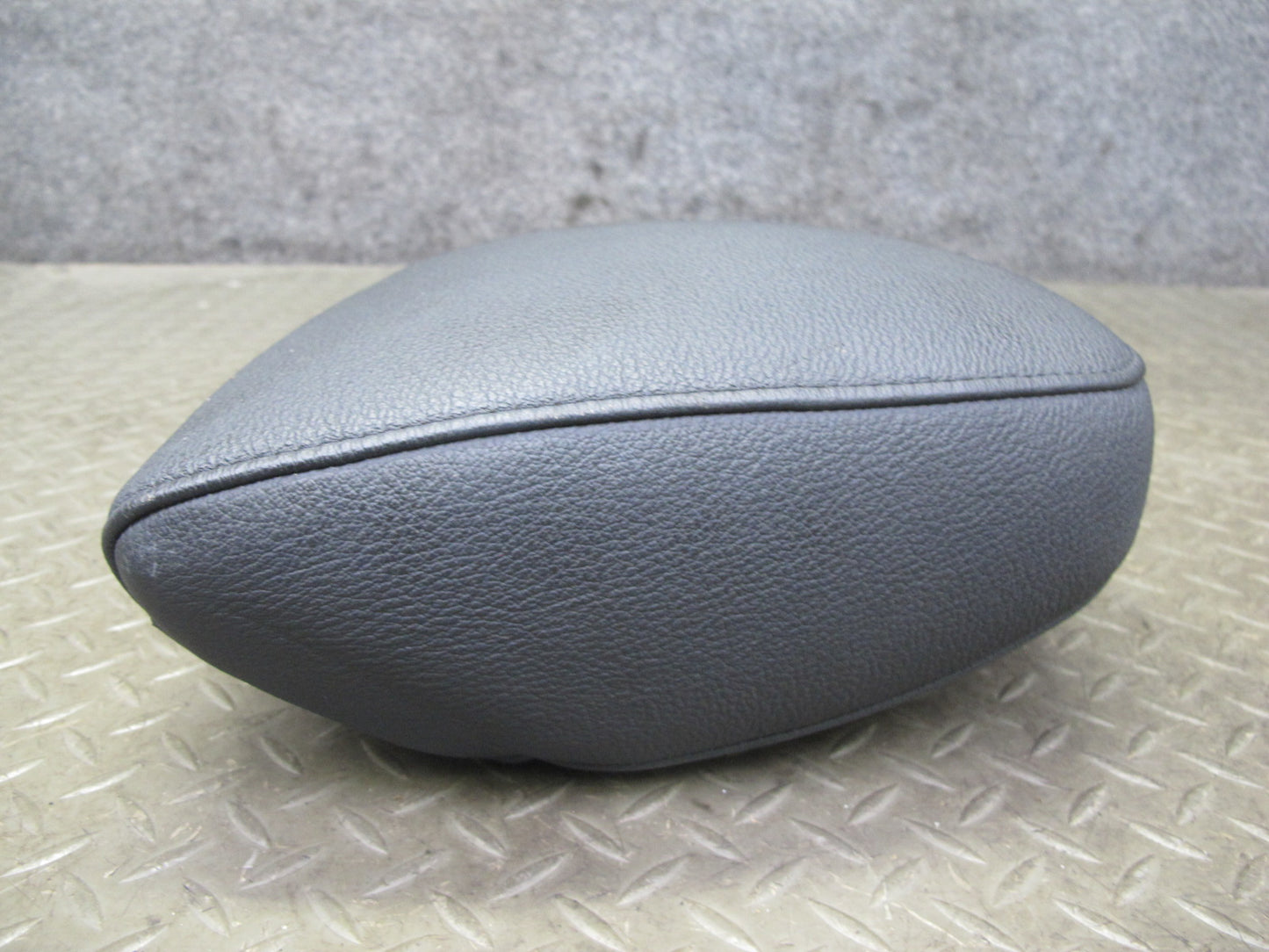 09-16 BMW E89 Z4 Set of 2 Front Left & Right Seat Leather Headrest OEM