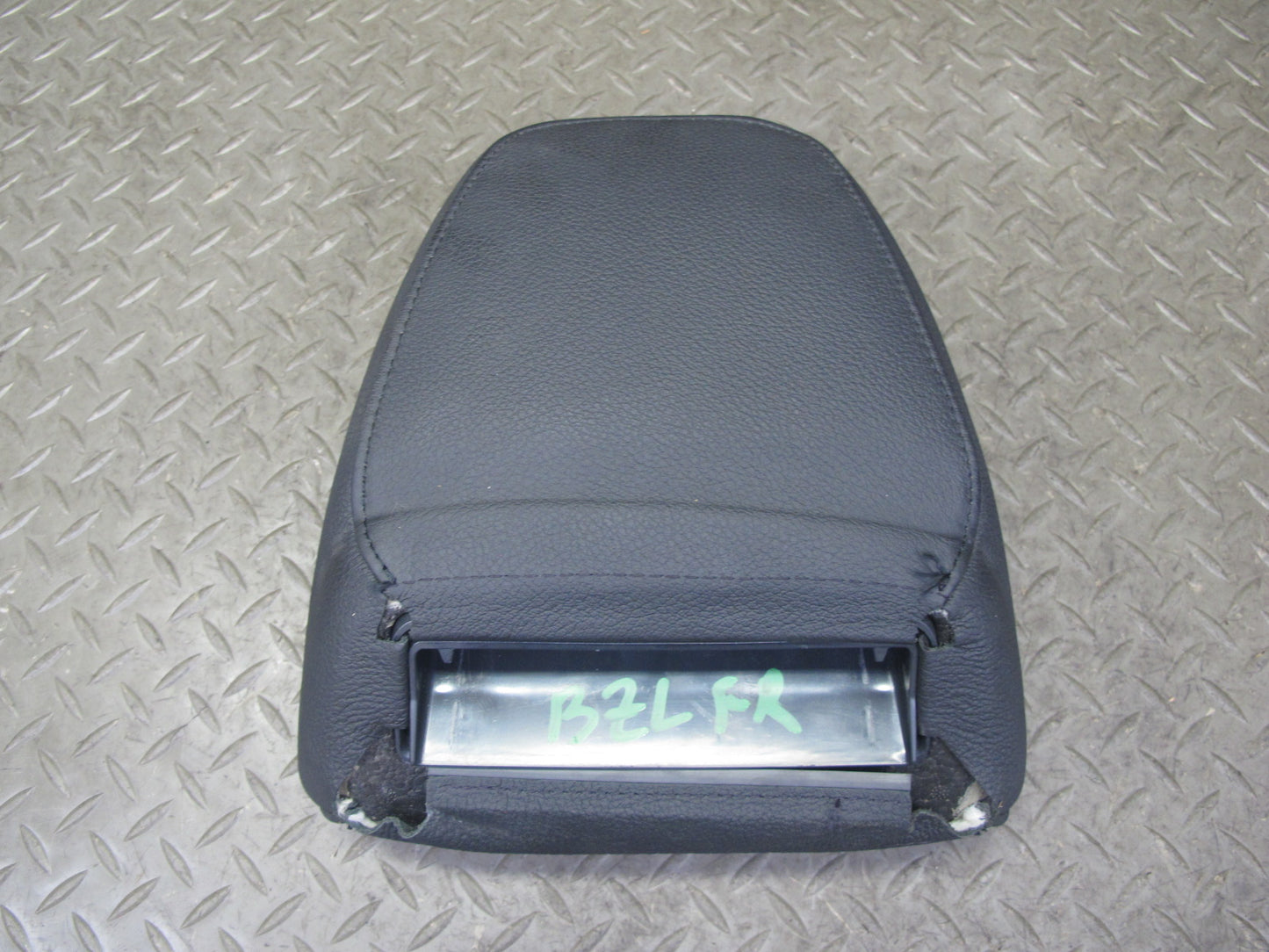 09-16 BMW E89 Z4 Set of 2 Front Left & Right Seat Leather Headrest OEM