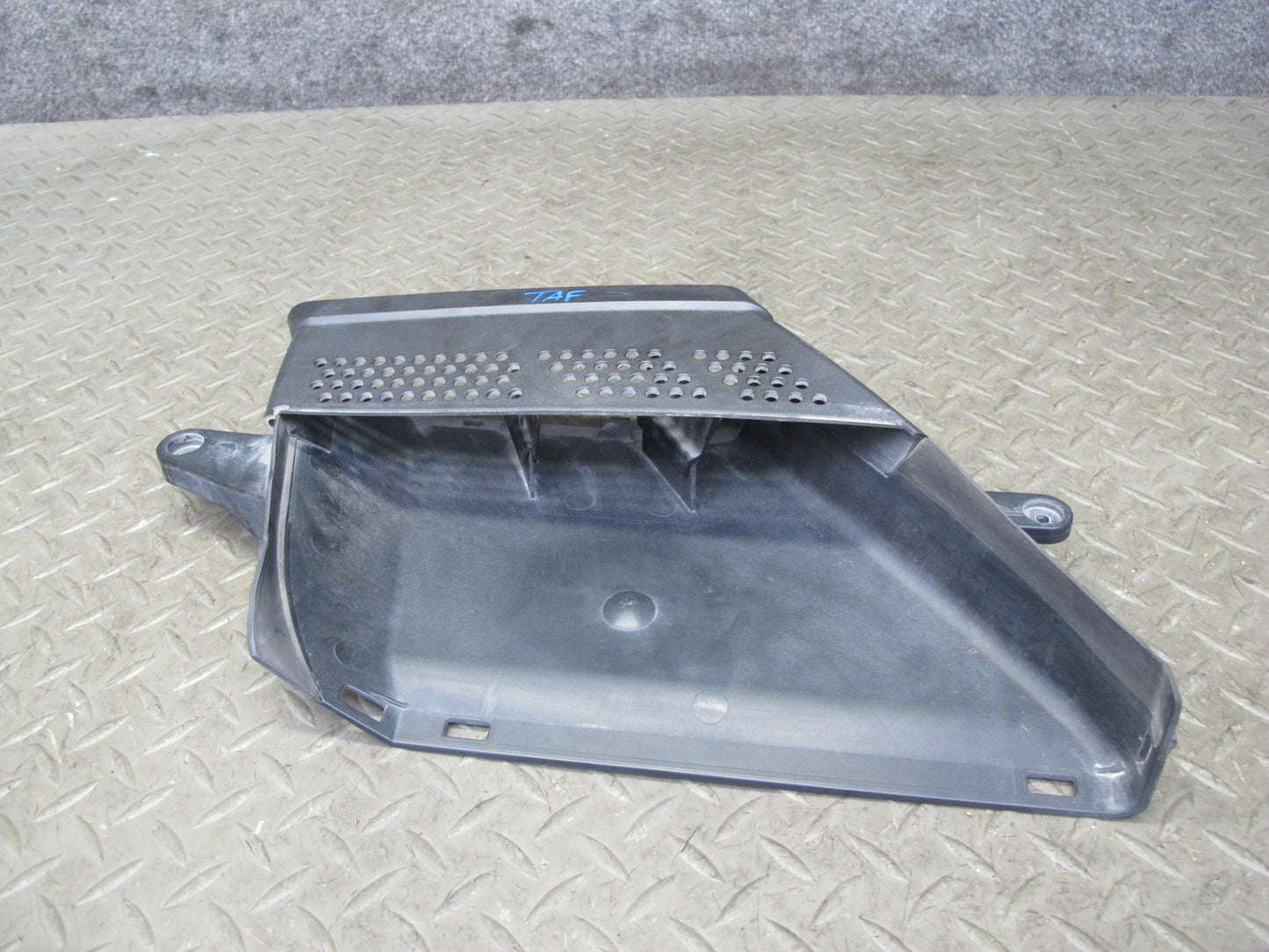 13-16 Audi S5 S4 Engine Air Intake Inlet Duct Pipe 8K0129618E OEM