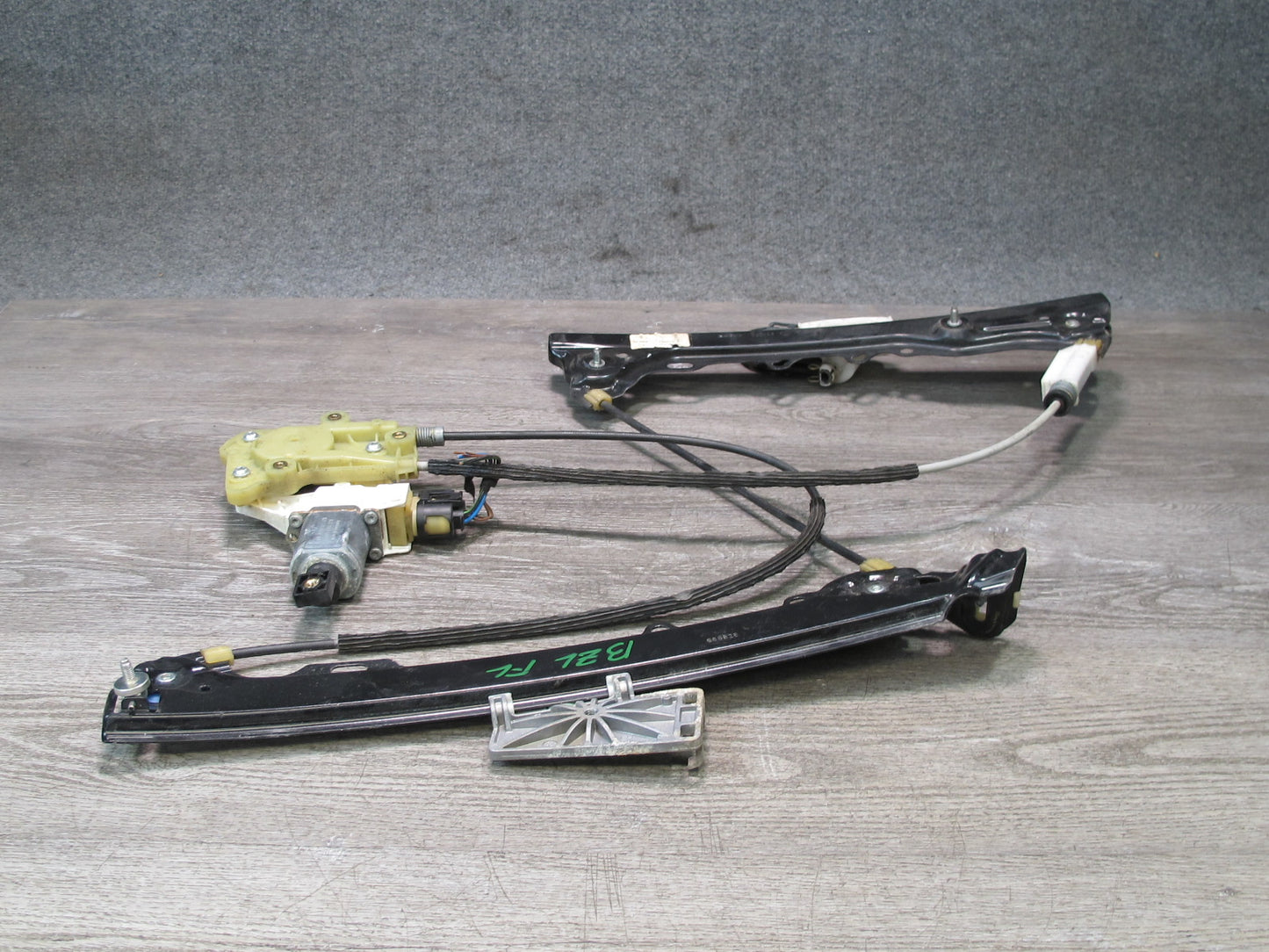09-16 BMW E89 Z4 Left Door Window Regulator w Motor OEM