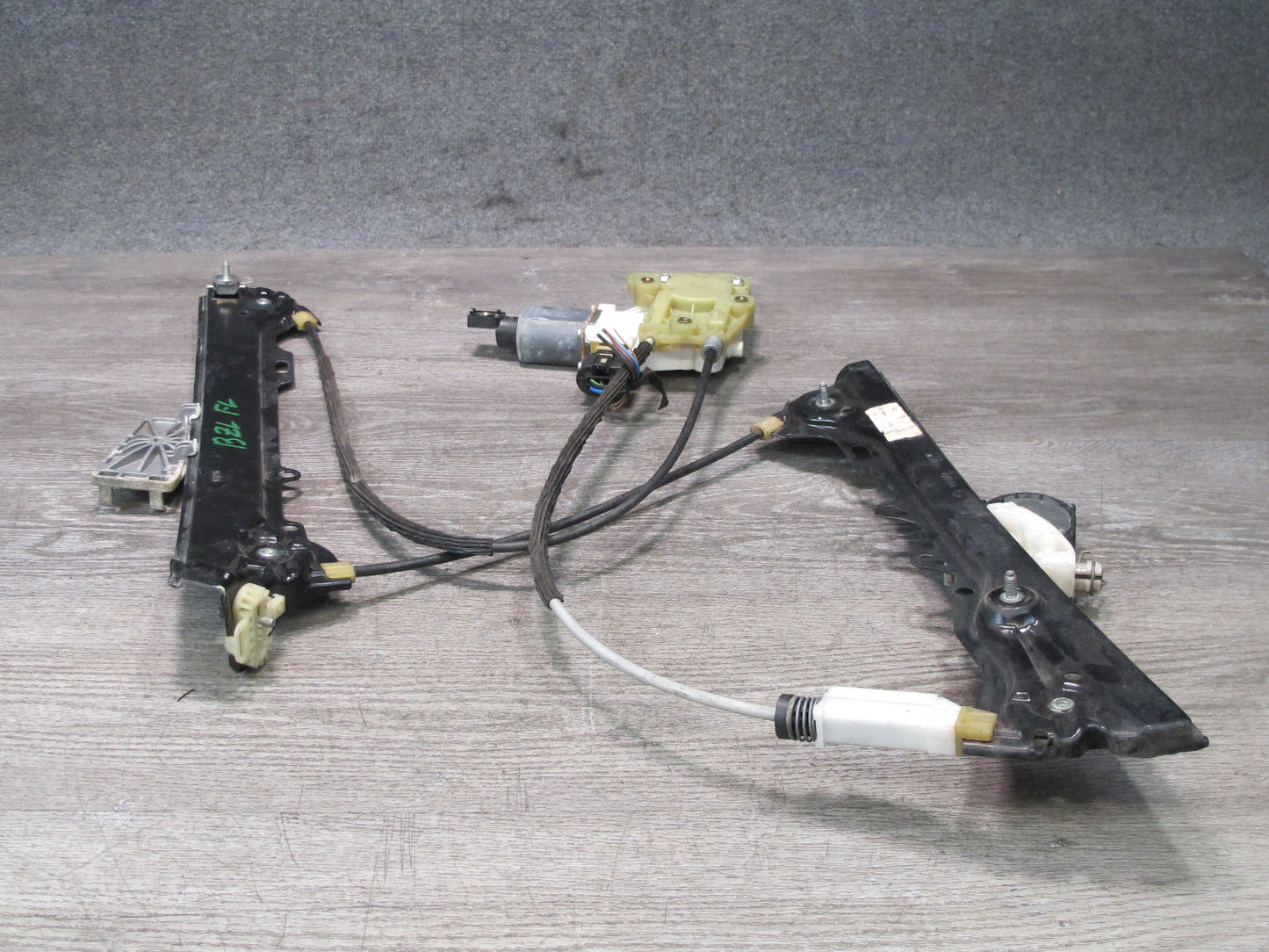 09-16 BMW E89 Z4 Left Door Window Regulator w Motor OEM