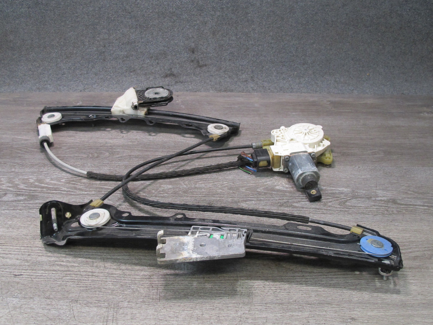 09-16 BMW E89 Z4 Left Door Window Regulator w Motor OEM