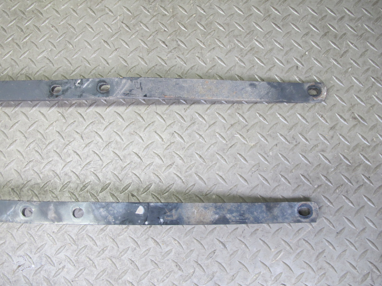 10-15 Lexus IS350 IS250 Convert Set of 2 Rear Crossmember Stiffener Bracket OEM