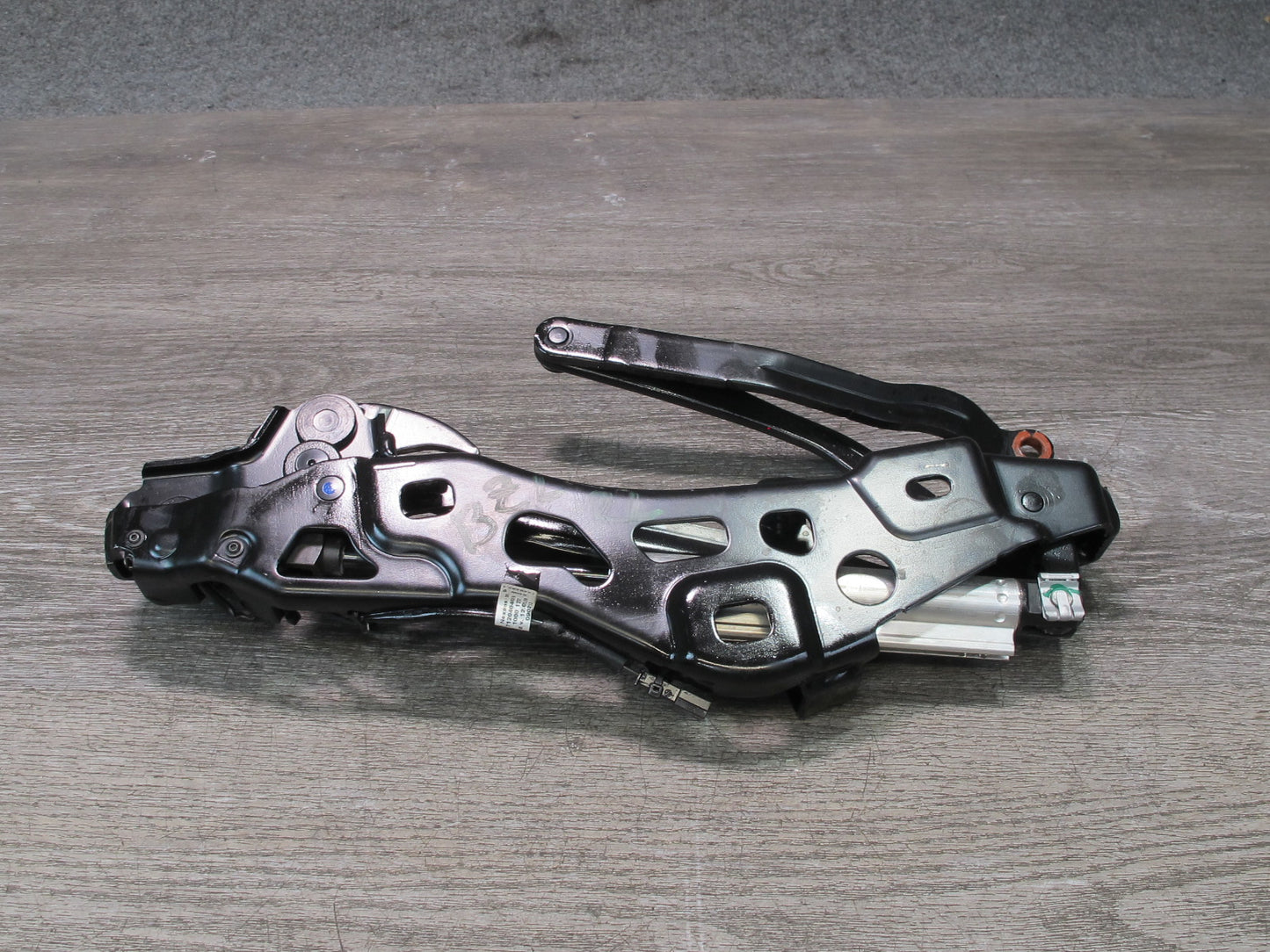 09-16 BMW E89 Z4 Convertible Rear Left TOP Roof Hinge w Shock Support OEM