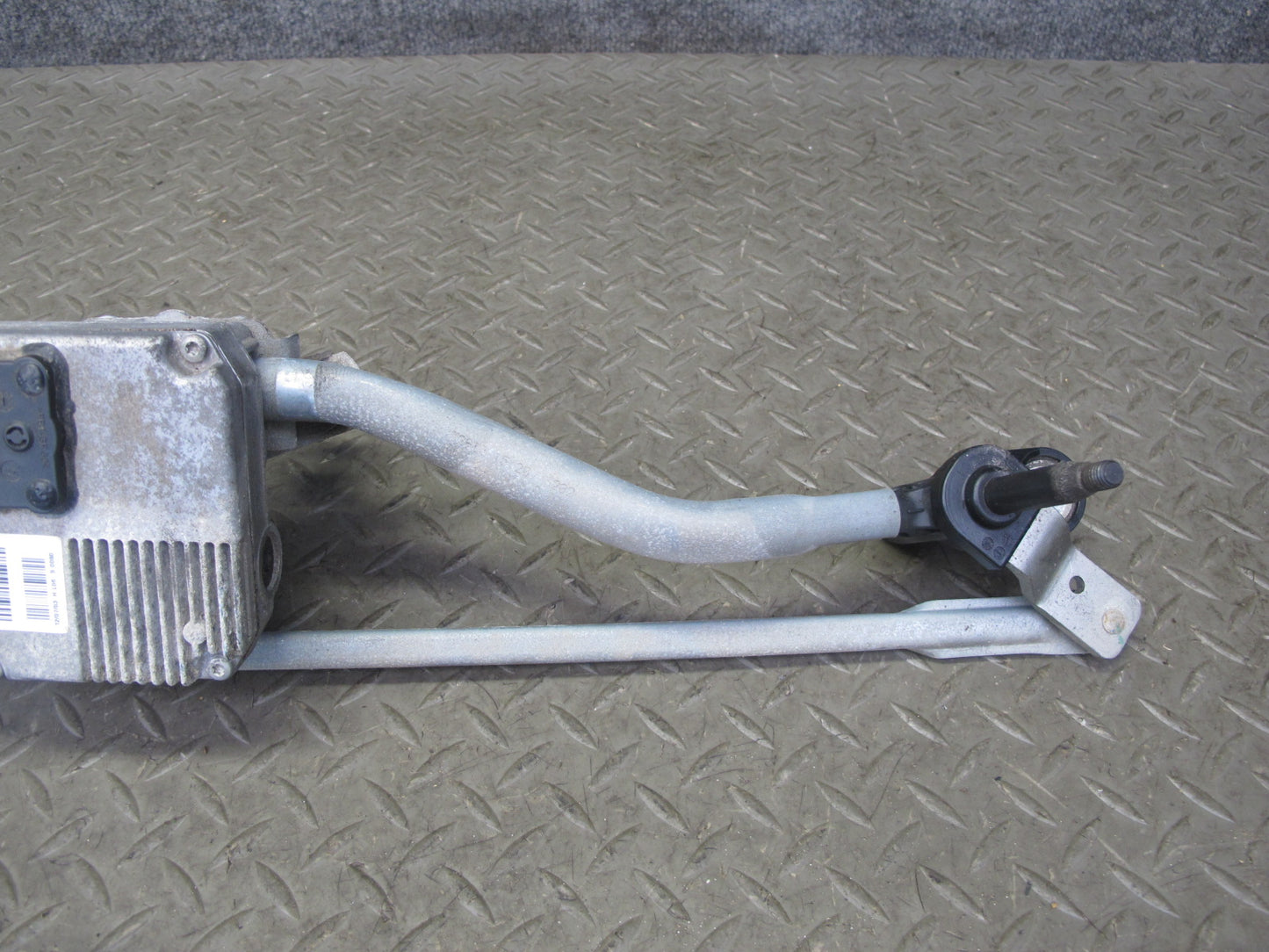 10-16 Audi A4 S4 Windshield Wiper Transmission Linkage w Motor 8K1955119A OEM