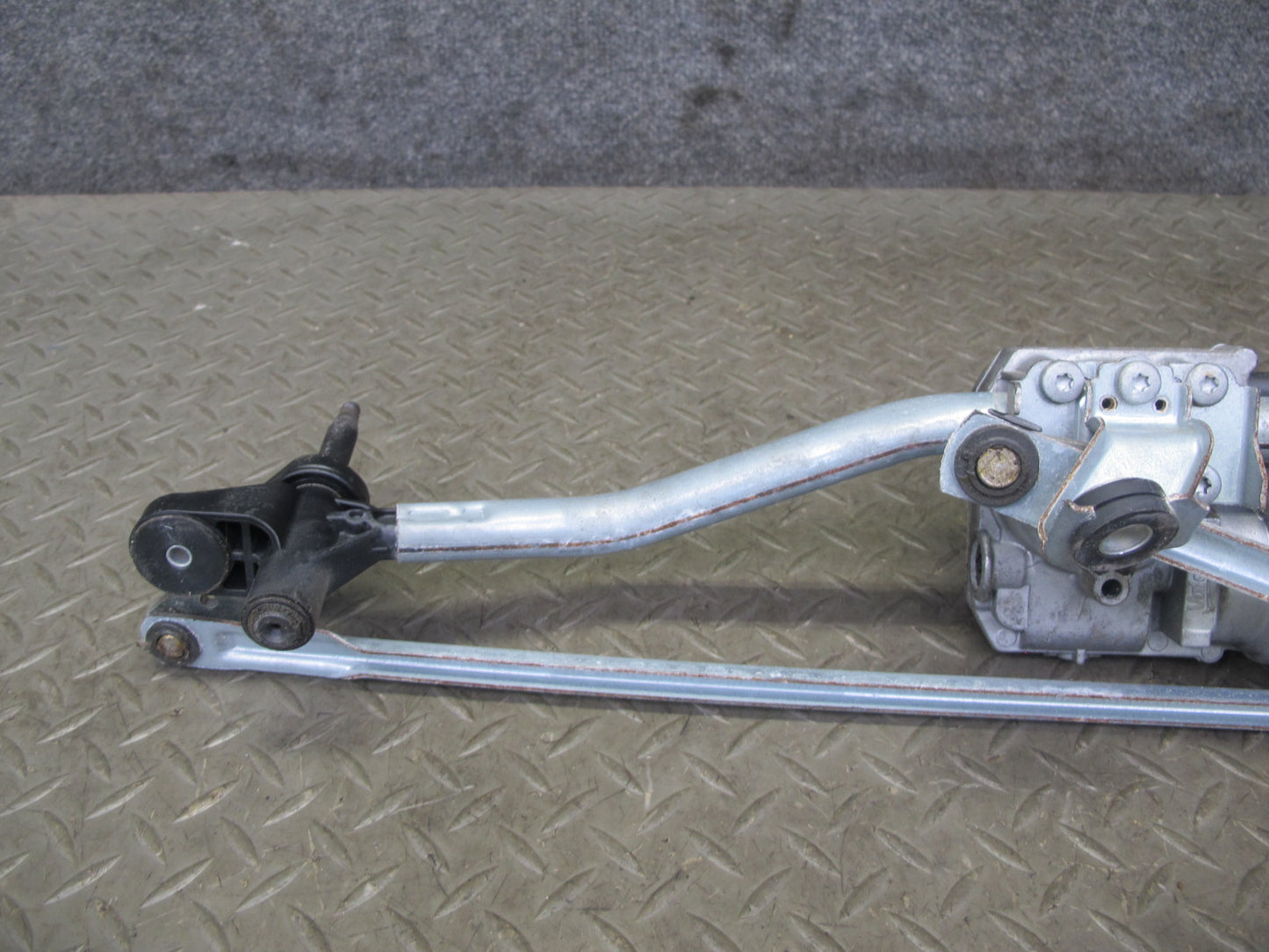 10-16 Audi A4 S4 Windshield Wiper Transmission Linkage w Motor 8K1955119A OEM