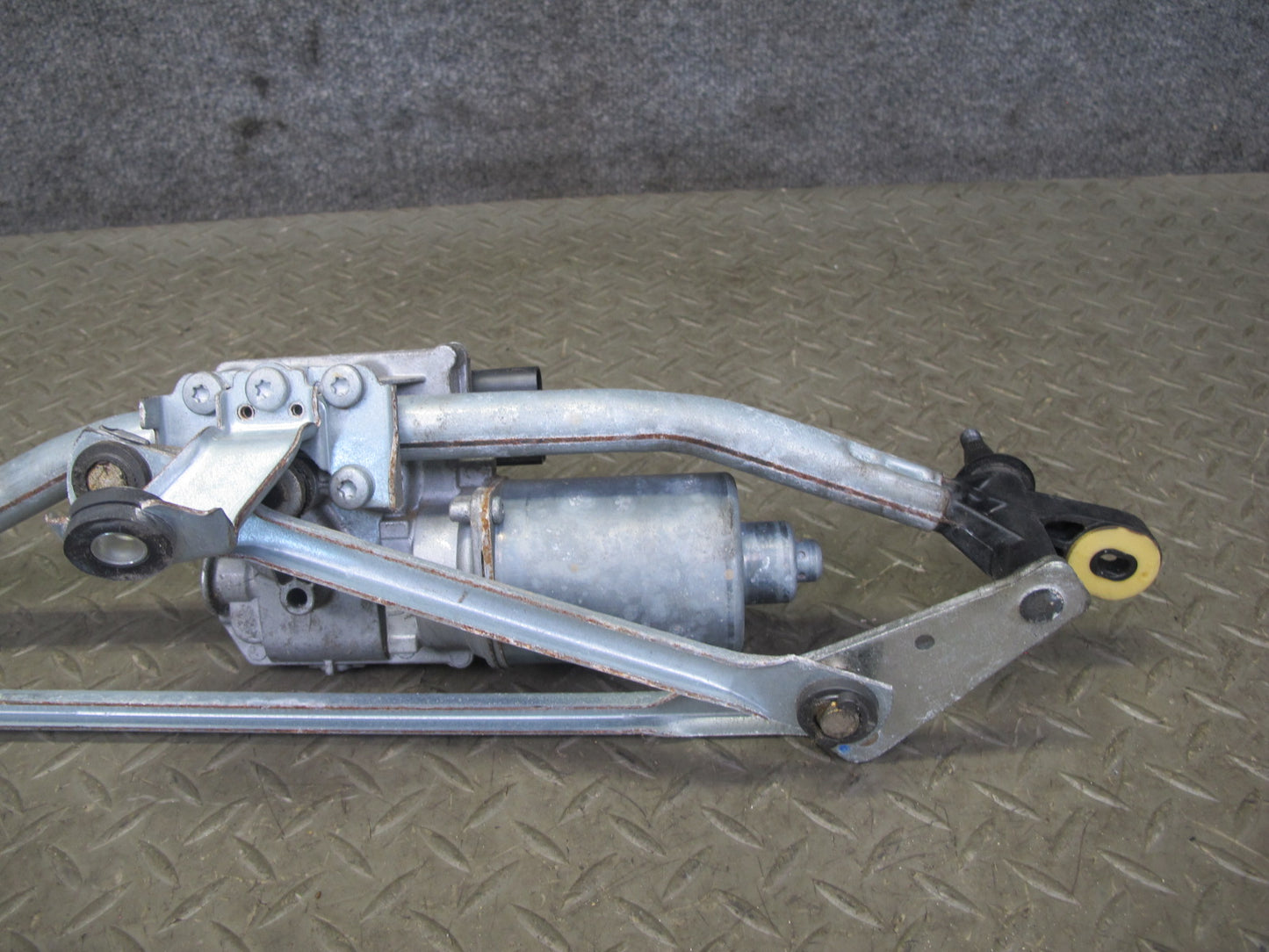 10-16 Audi A4 S4 Windshield Wiper Transmission Linkage w Motor 8K1955119A OEM