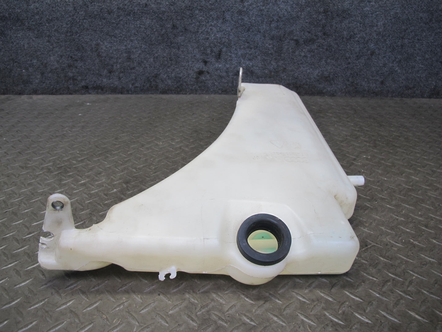 09-16 Audi S5 A4 S4 Windshield Washer Fluid Reservoir w Pump OEM